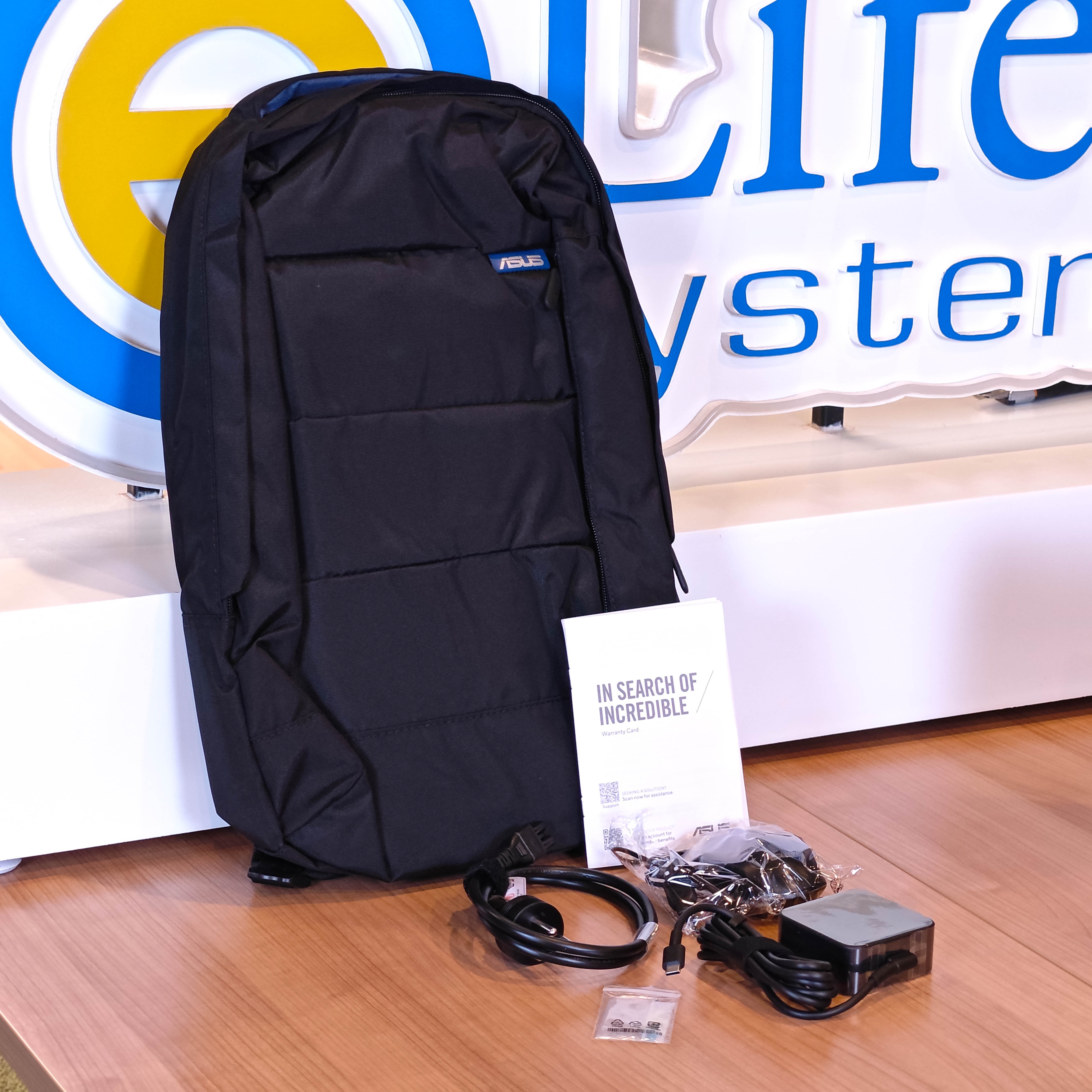 ภาพแกะกล่องสินค้า (Unboxing) แสดงสินค้าจริงและอุปกรณ์ภายในกล่อง ภาพที่ 2