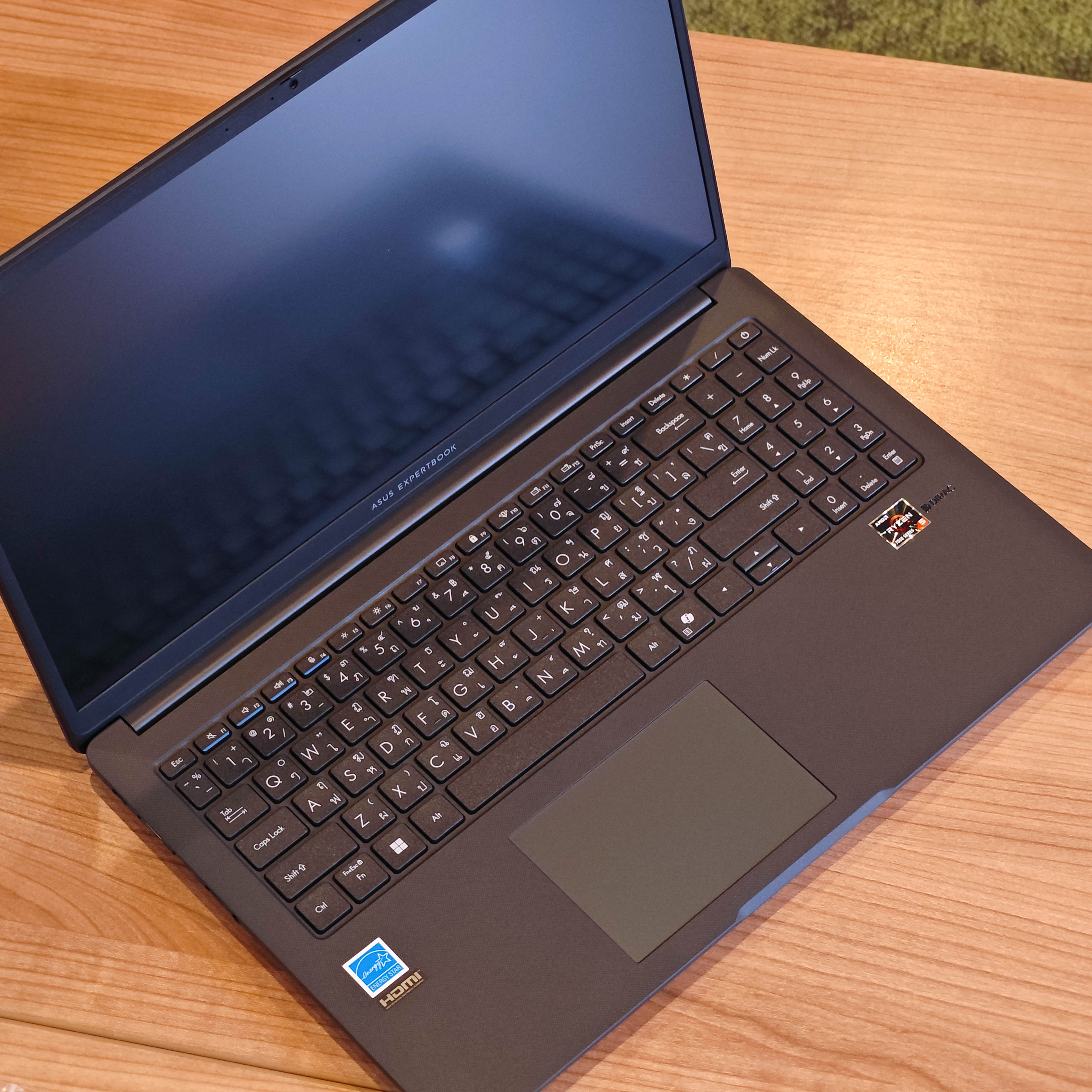 ภาพแกะกล่องสินค้า (Unboxing) แสดงสินค้าจริงและอุปกรณ์ภายในกล่อง ภาพที่ 3