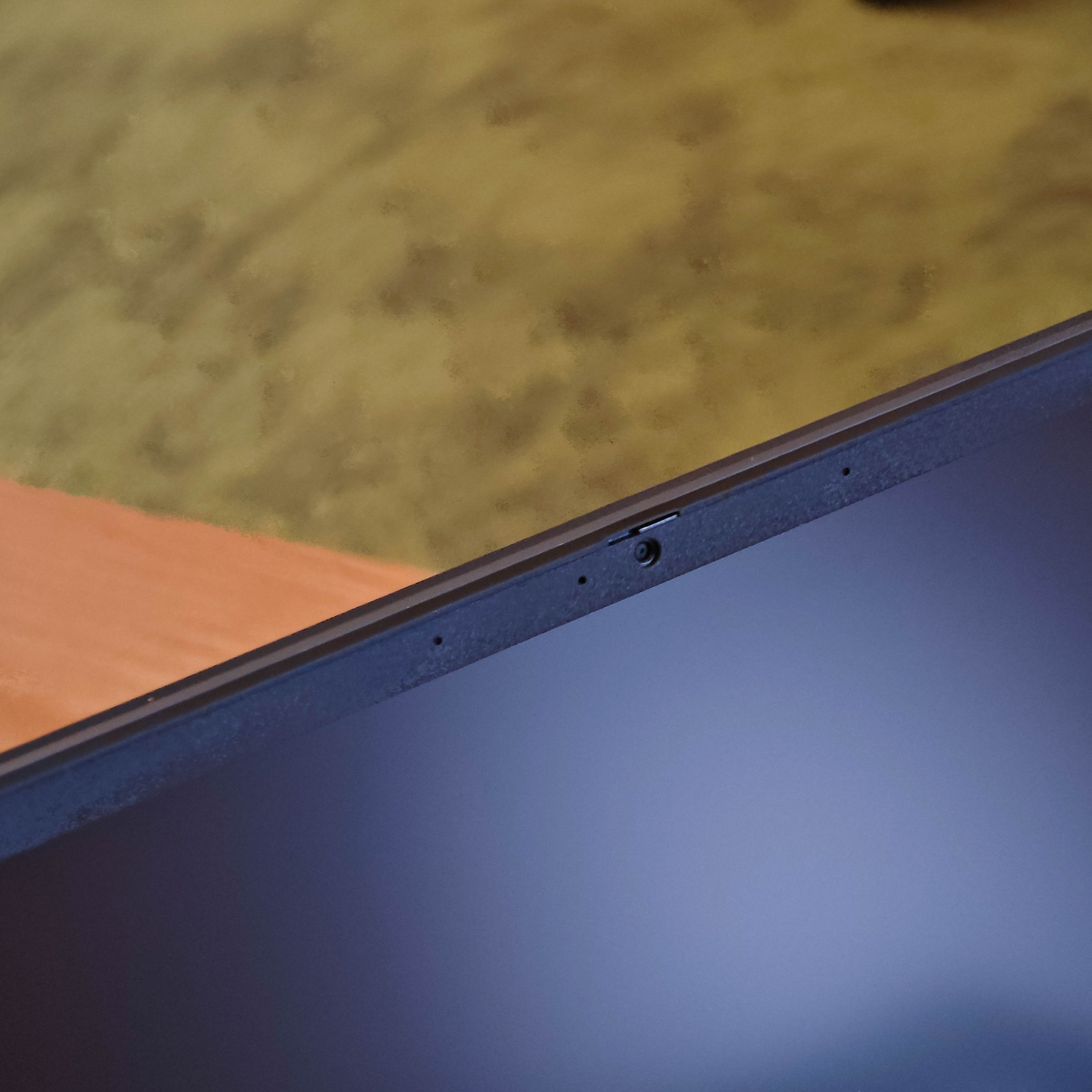 ภาพแกะกล่องสินค้า (Unboxing) แสดงสินค้าจริงและอุปกรณ์ภายในกล่อง ภาพที่ 8