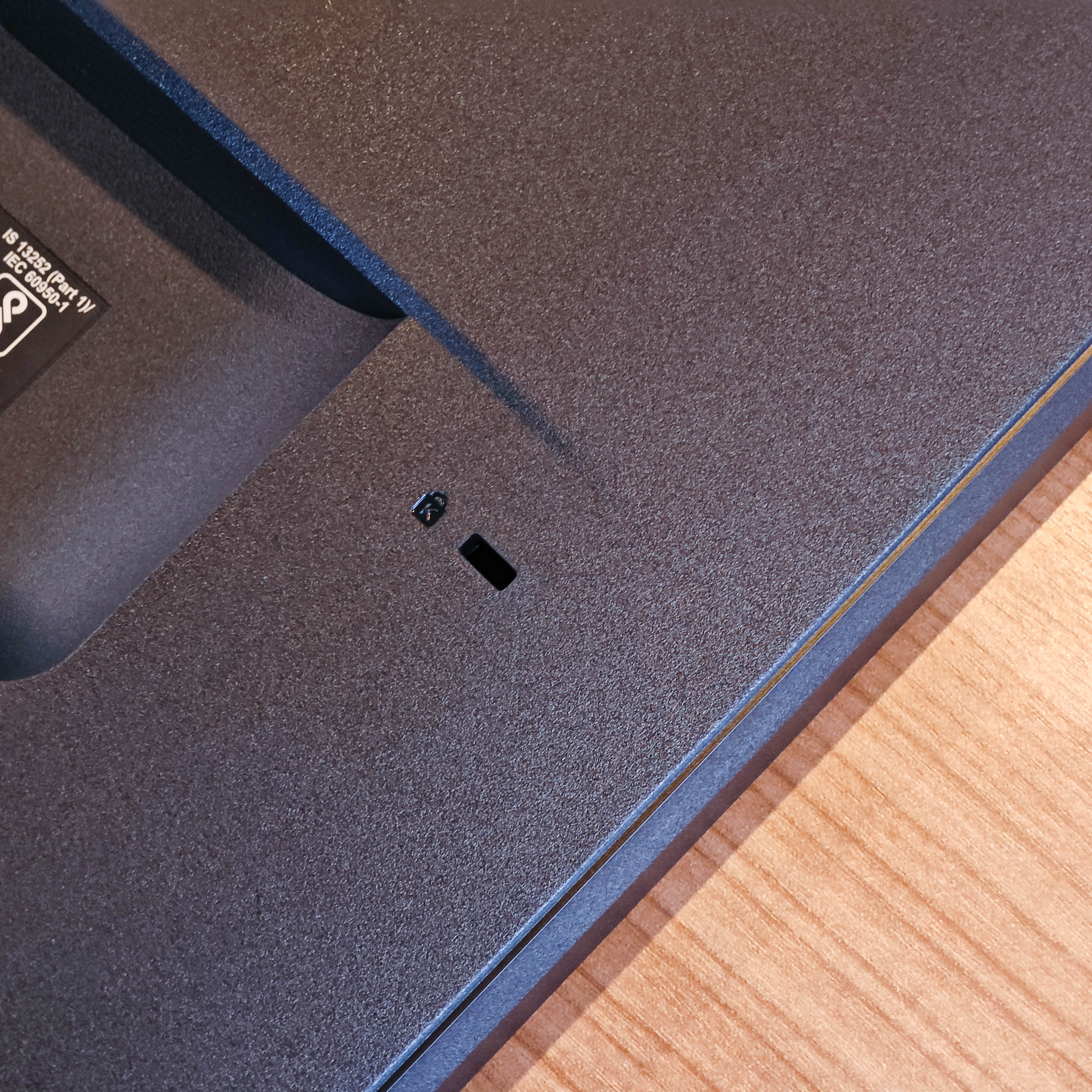 ภาพแกะกล่องสินค้า (Unboxing) แสดงสินค้าจริงและอุปกรณ์ภายในกล่อง ภาพที่ 9