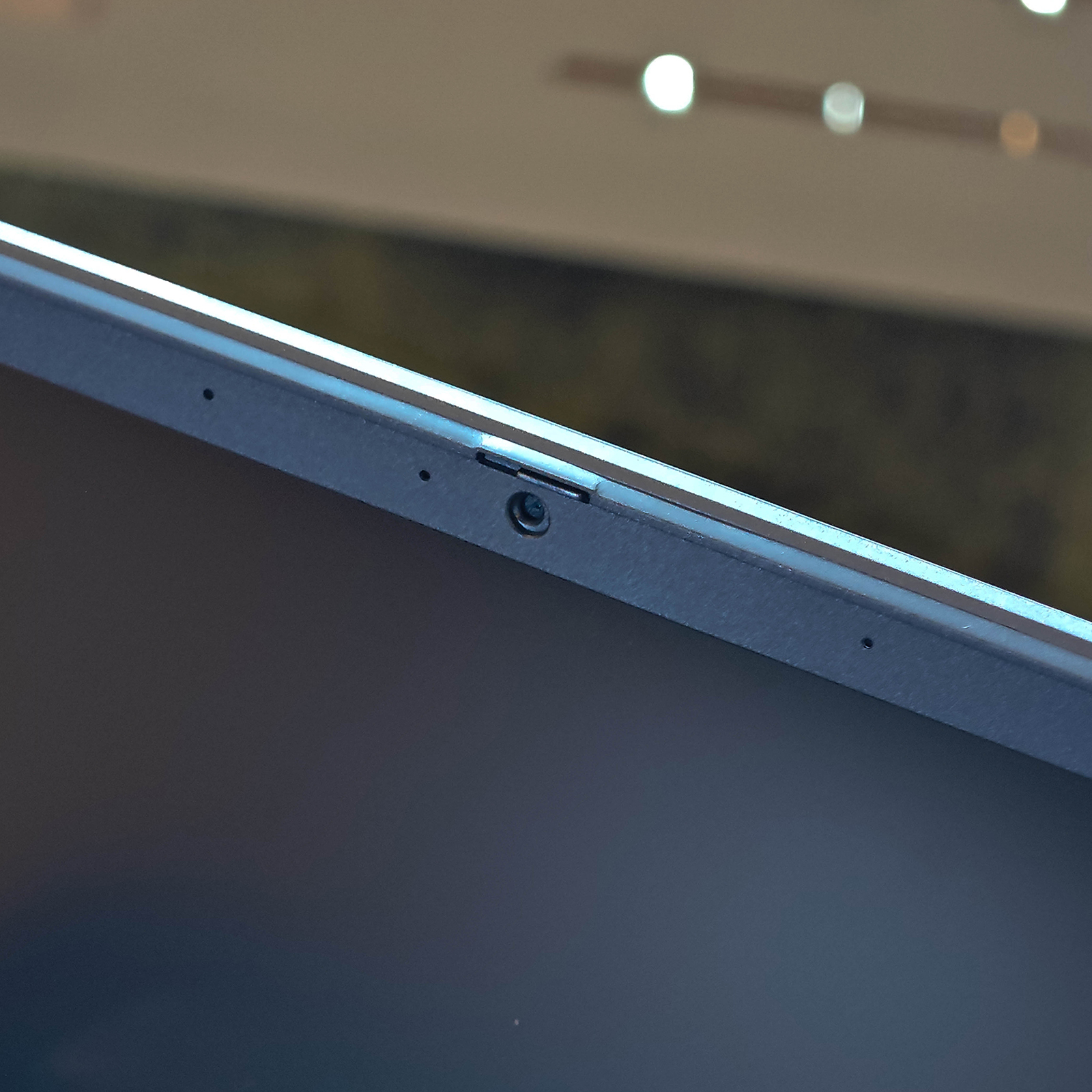 ภาพแกะกล่องสินค้า (Unboxing) แสดงสินค้าจริงและอุปกรณ์ภายในกล่อง ภาพที่ 5