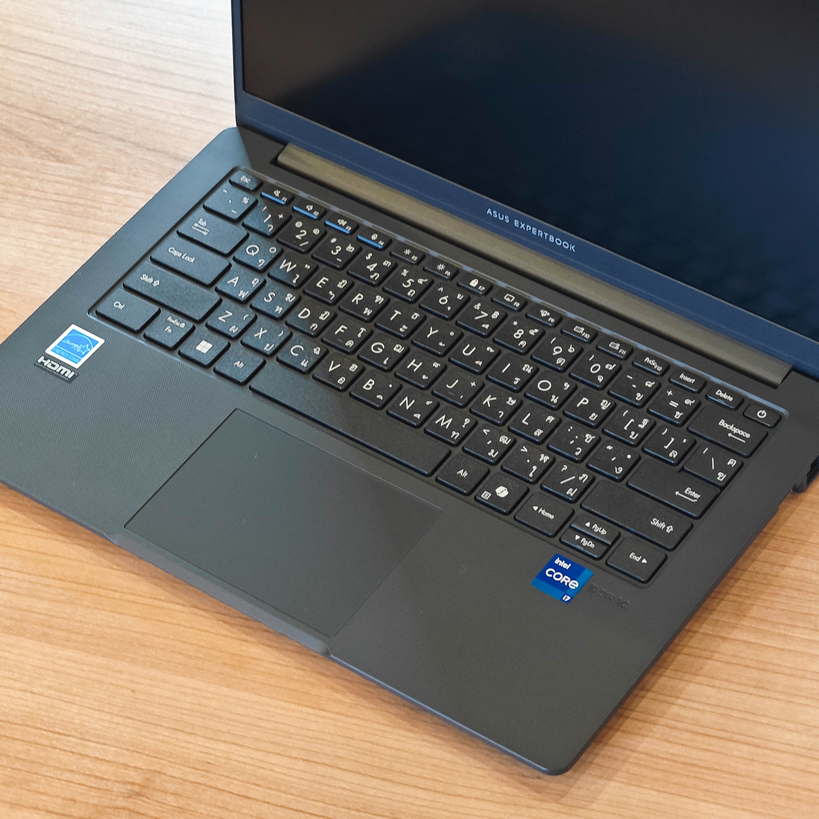 ภาพแกะกล่องสินค้า (Unboxing) แสดงสินค้าจริงและอุปกรณ์ภายในกล่อง ภาพที่ 9