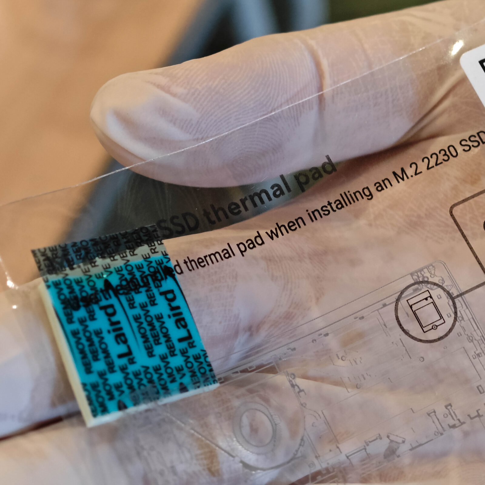 ภาพแกะกล่องสินค้า (Unboxing) แสดงสินค้าจริงและอุปกรณ์ภายในกล่อง ภาพที่ 10