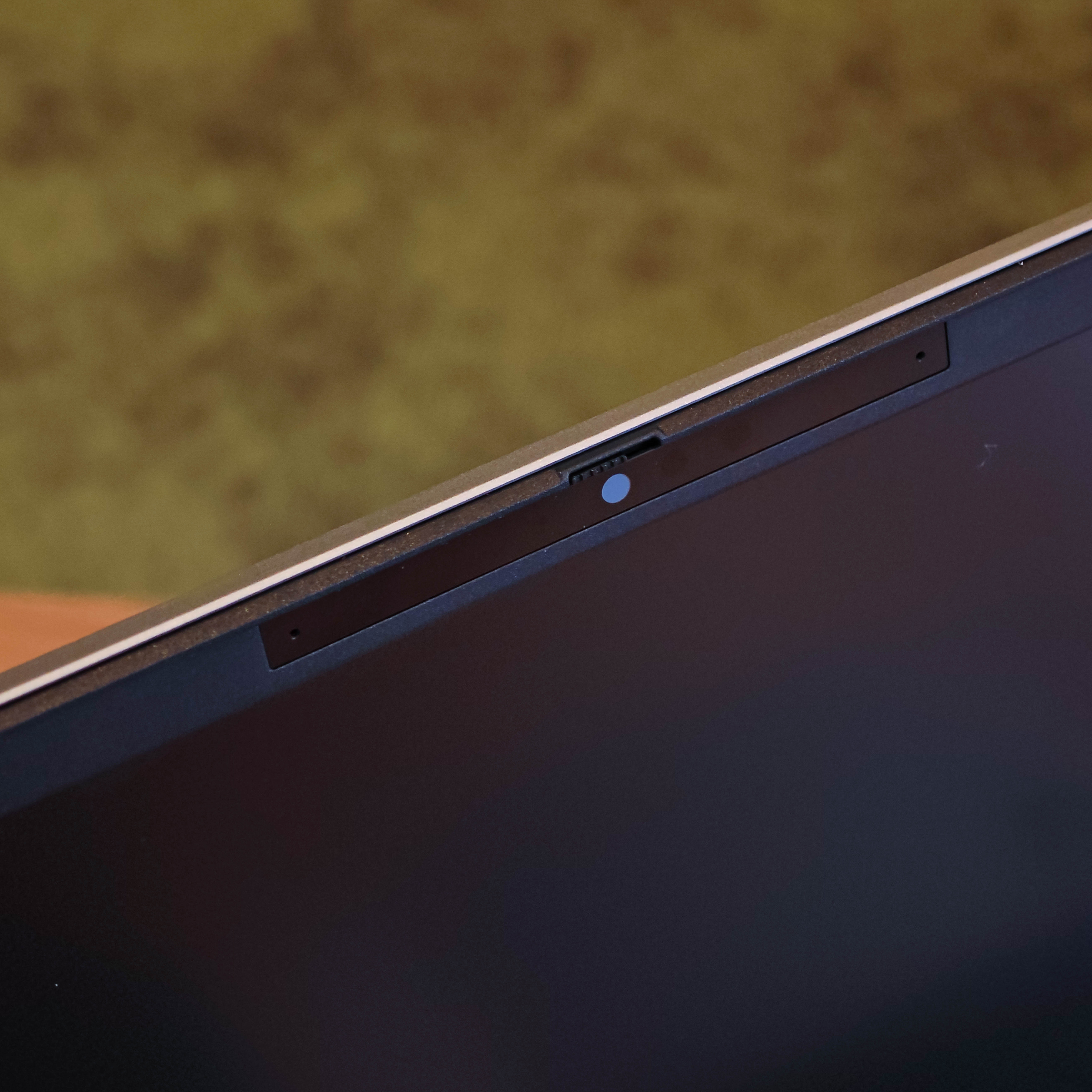 ภาพแกะกล่องสินค้า (Unboxing) แสดงสินค้าจริงและอุปกรณ์ภายในกล่อง ภาพที่ 8