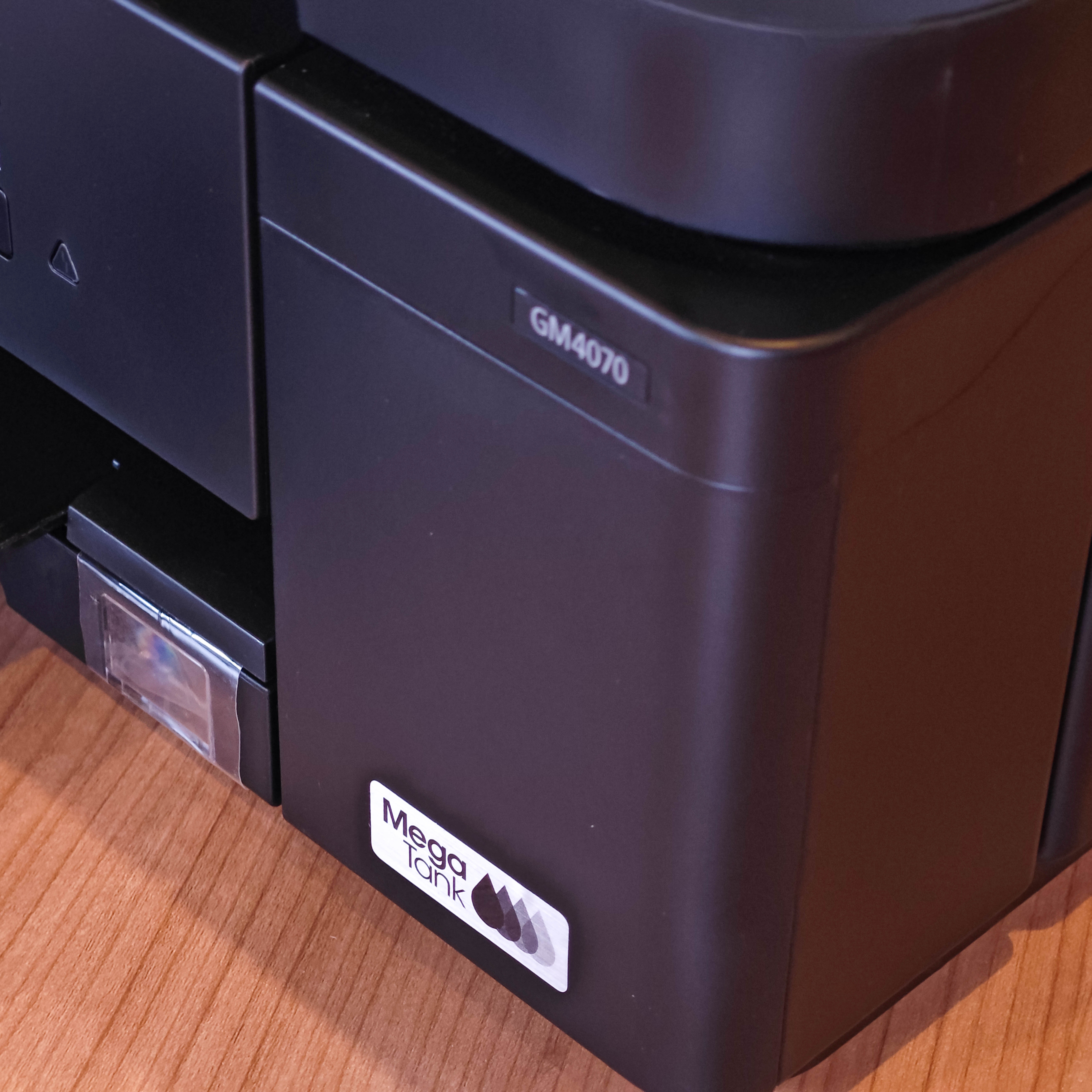 ภาพแกะกล่องสินค้า (Unboxing) แสดงสินค้าจริงและอุปกรณ์ภายในกล่อง ภาพที่ 5