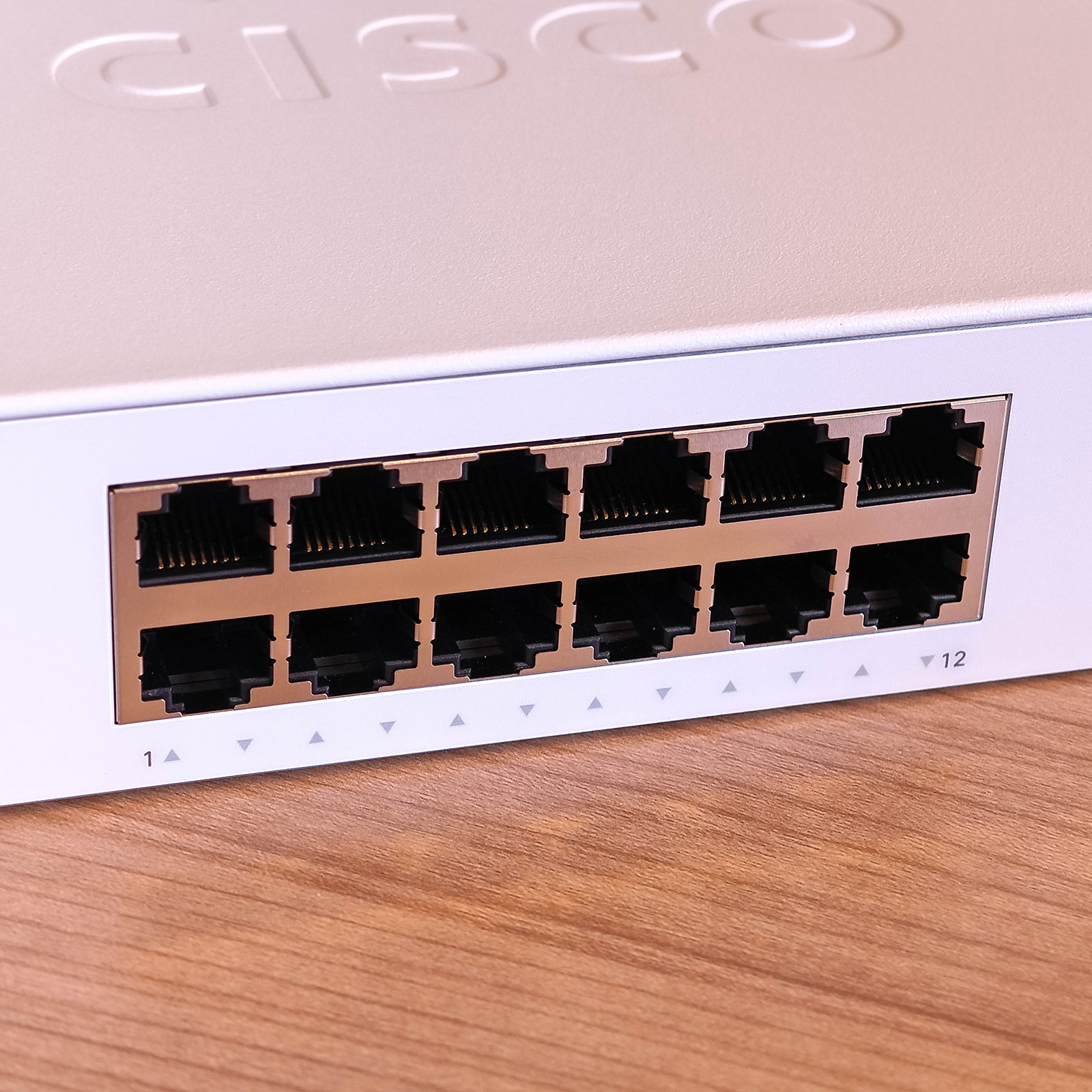 ภาพแกะกล่องสินค้า (Unboxing) แสดงสินค้าจริงและอุปกรณ์ภายในกล่อง ภาพที่ 7