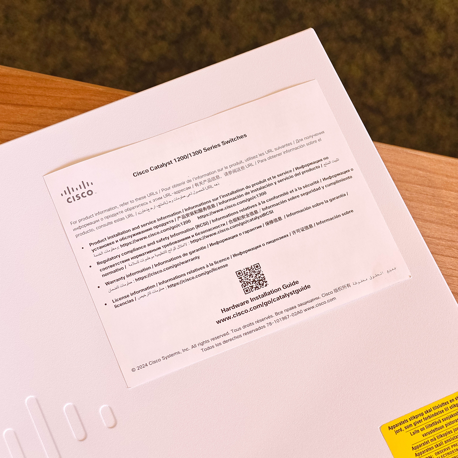 ภาพแกะกล่องสินค้า (Unboxing) แสดงสินค้าจริงและอุปกรณ์ภายในกล่อง ภาพที่ 9