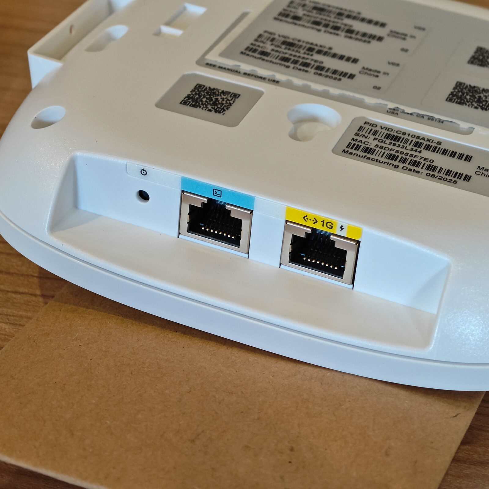 ภาพแกะกล่องสินค้า (Unboxing) แสดงสินค้าจริงและอุปกรณ์ภายในกล่อง ภาพที่ 5