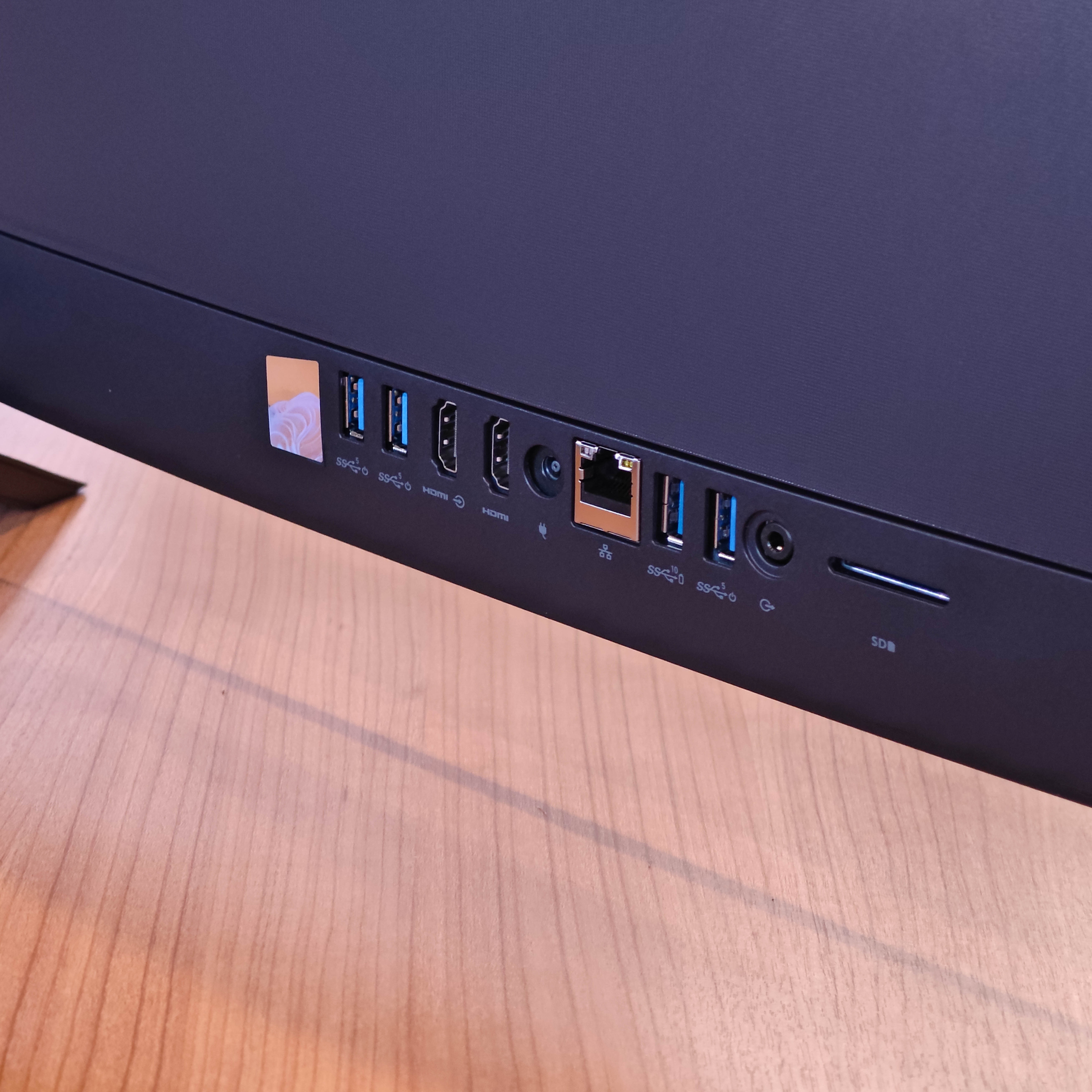 ภาพแกะกล่องสินค้า (Unboxing) แสดงสินค้าจริงและอุปกรณ์ภายในกล่อง ภาพที่ 8