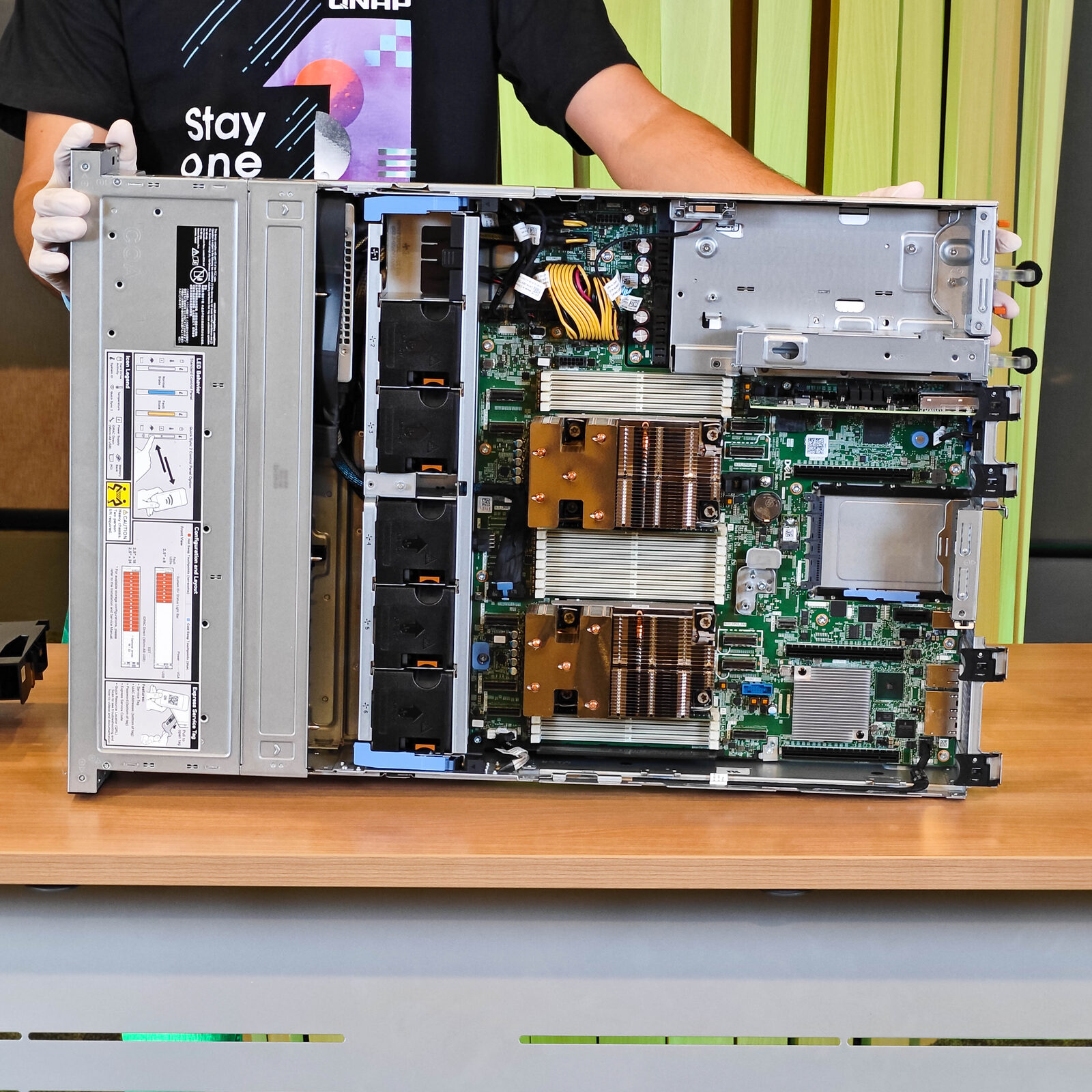 ภาพแกะกล่องสินค้า (Unboxing) แสดงสินค้าจริงและอุปกรณ์ภายในกล่อง ภาพที่ 3