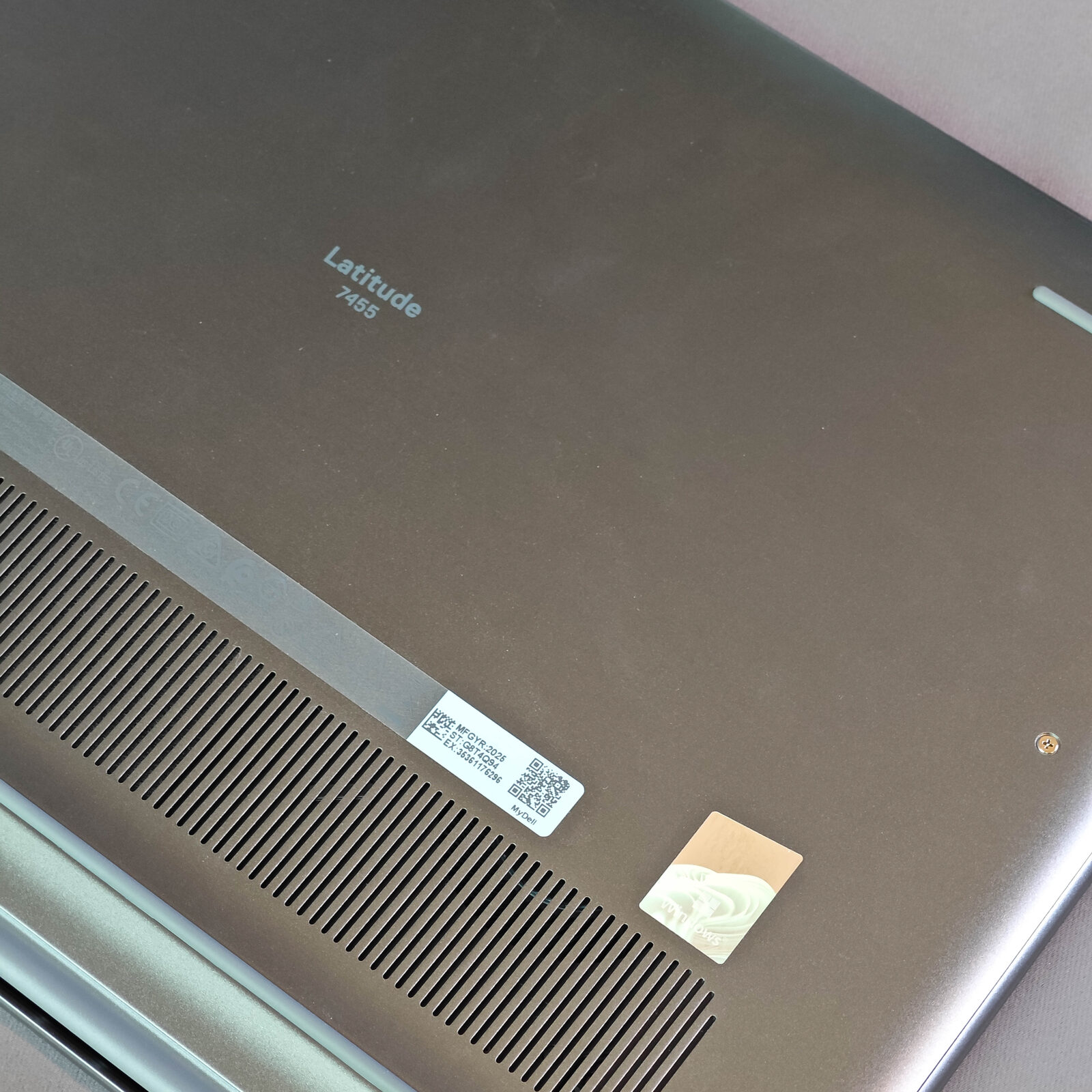 ภาพแกะกล่องสินค้า (Unboxing) แสดงสินค้าจริงและอุปกรณ์ภายในกล่อง ภาพที่ 10