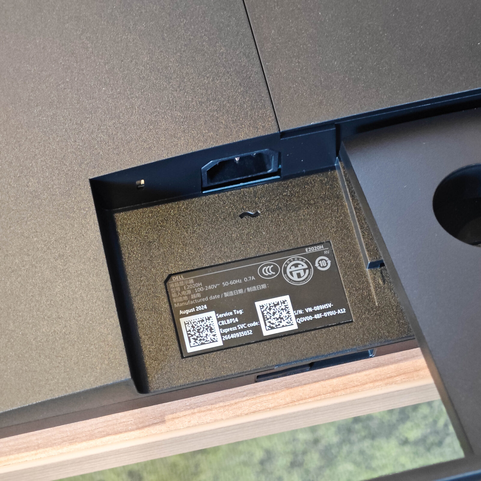 ภาพแกะกล่องสินค้า (Unboxing) แสดงสินค้าจริงและอุปกรณ์ภายในกล่อง ภาพที่ 3