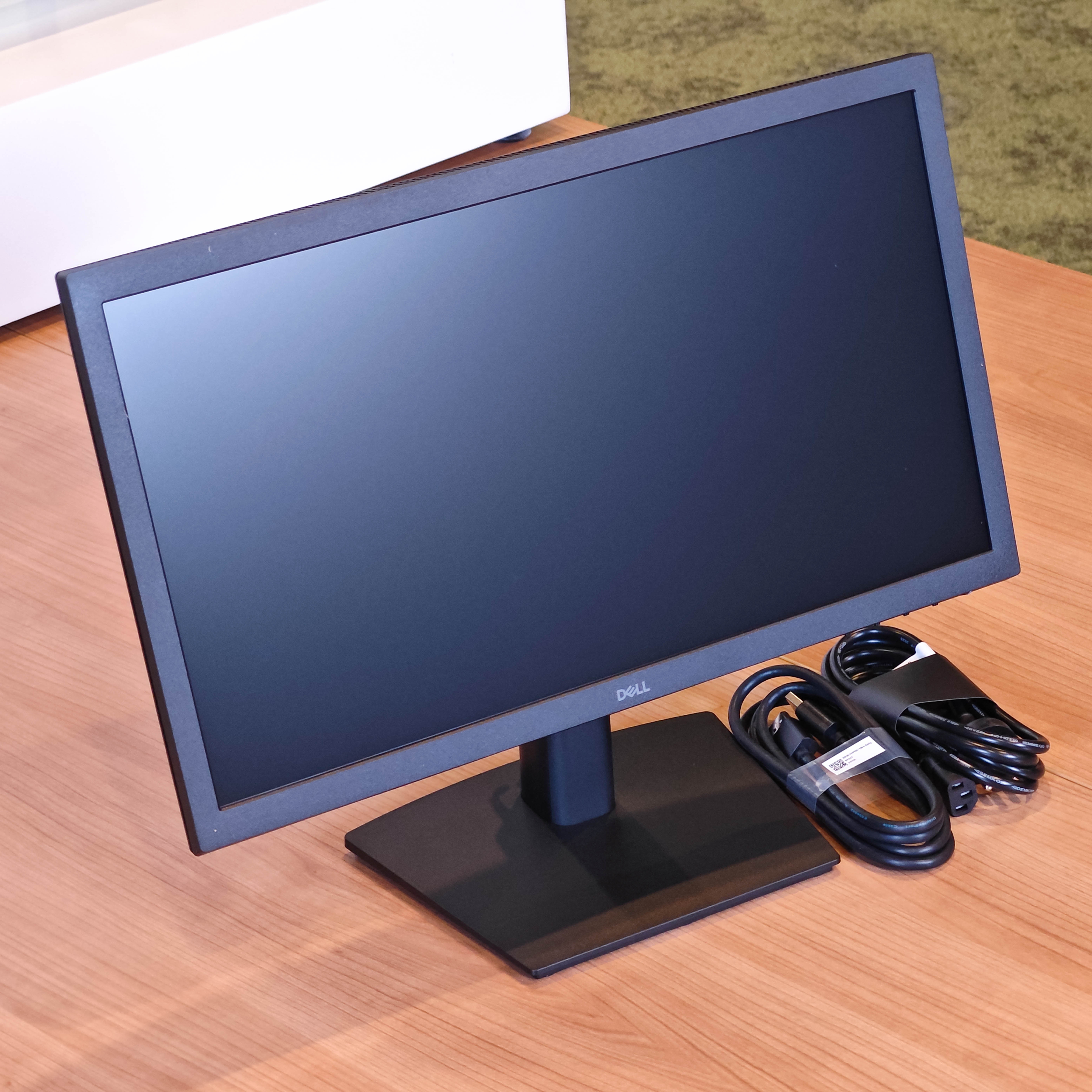 ภาพแกะกล่องสินค้า (Unboxing) แสดงสินค้าจริงและอุปกรณ์ภายในกล่อง ภาพที่ 2