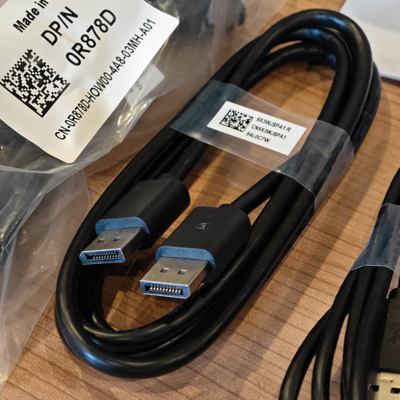 ภาพแกะกล่องสินค้า (Unboxing) แสดงสินค้าจริงและอุปกรณ์ภายในกล่อง ภาพที่ 10