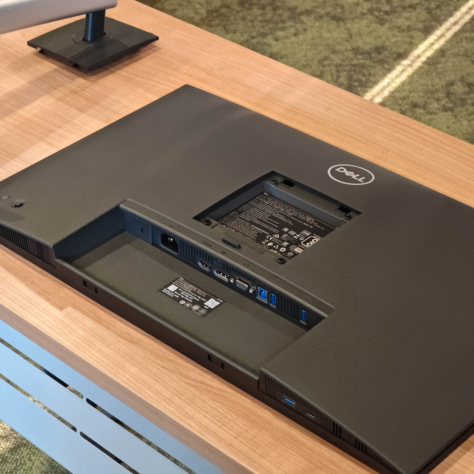 ภาพแกะกล่องสินค้า (Unboxing) แสดงสินค้าจริงและอุปกรณ์ภายในกล่อง ภาพที่ 3