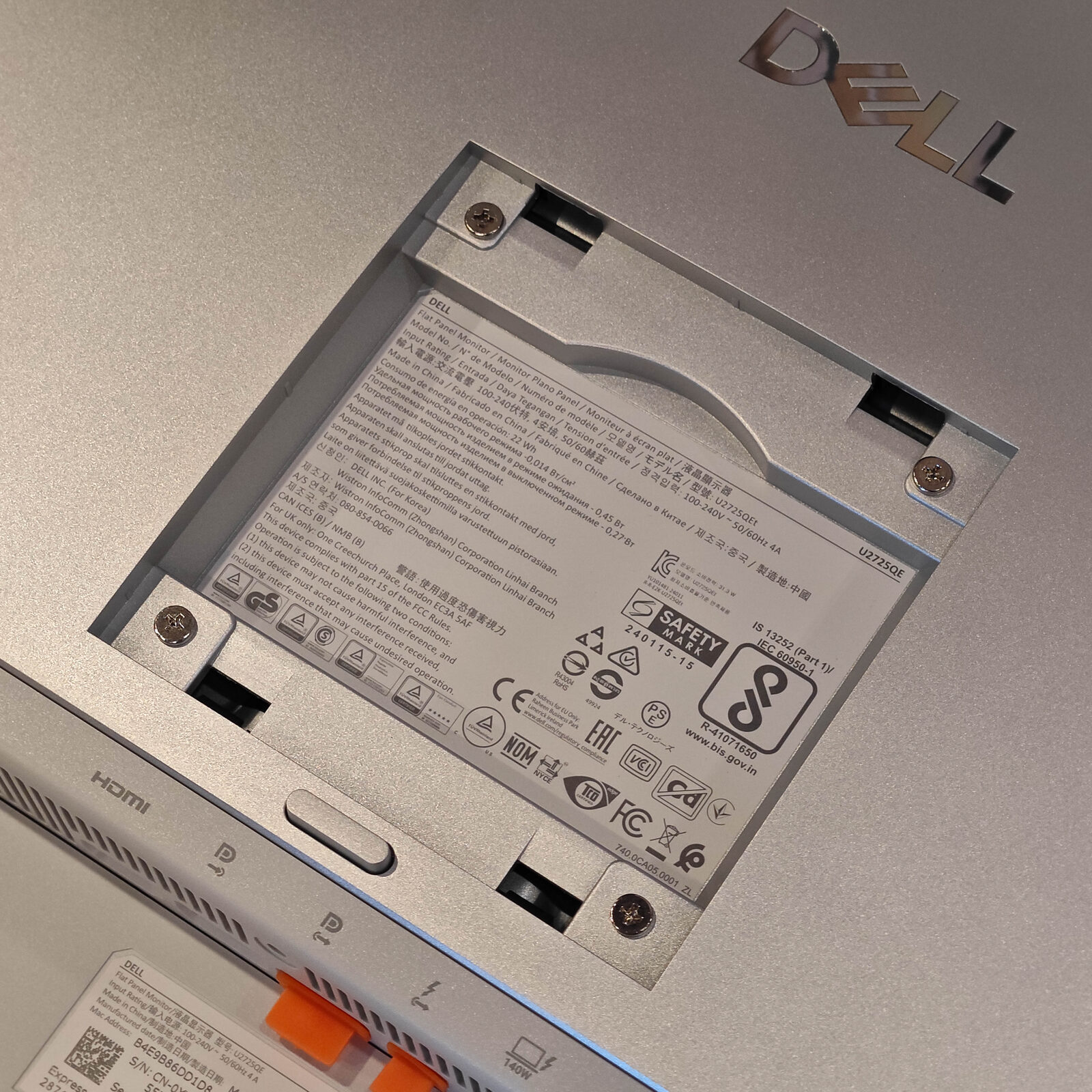 ภาพแกะกล่องสินค้า (Unboxing) แสดงสินค้าจริงและอุปกรณ์ภายในกล่อง ภาพที่ 4