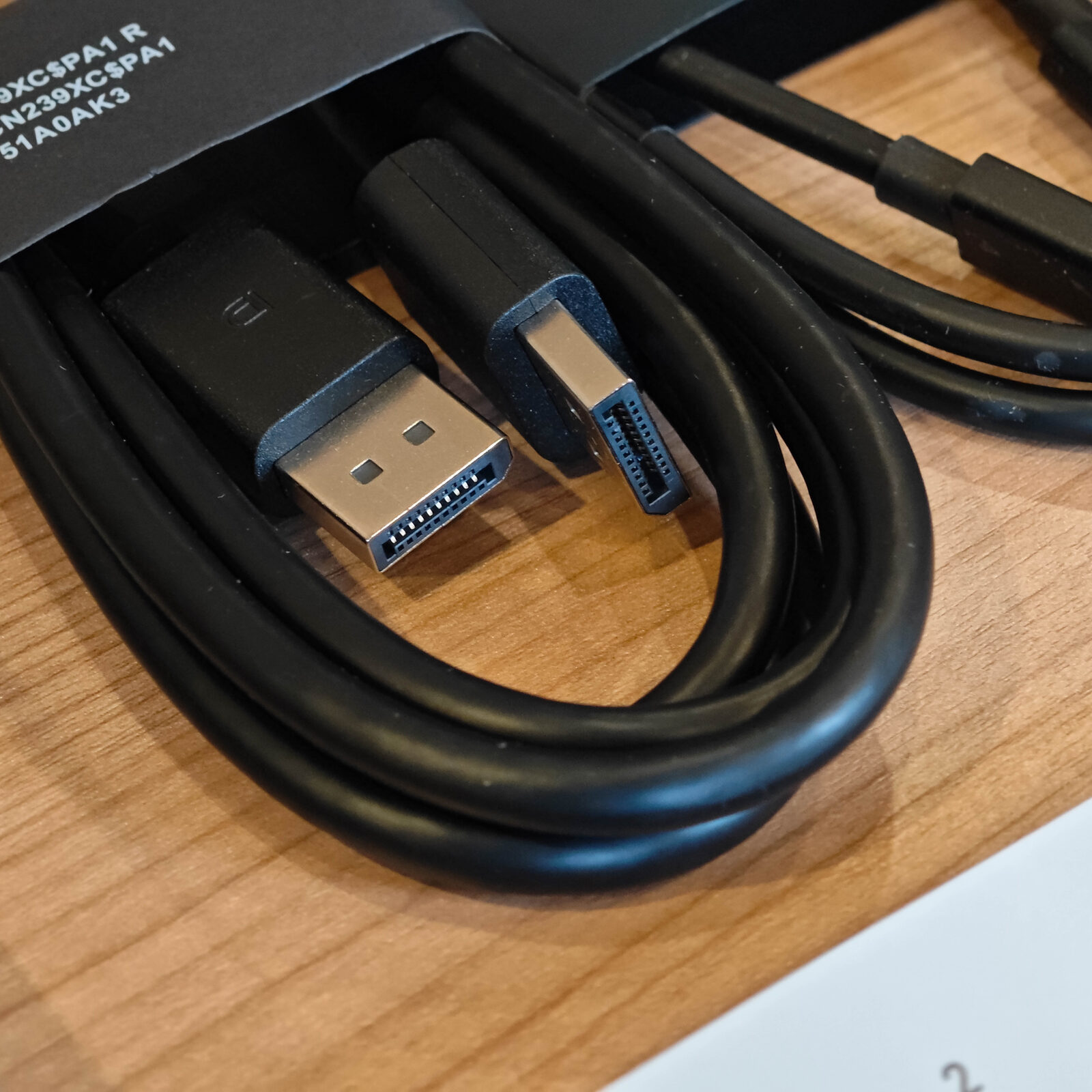 ภาพแกะกล่องสินค้า (Unboxing) แสดงสินค้าจริงและอุปกรณ์ภายในกล่อง ภาพที่ 7