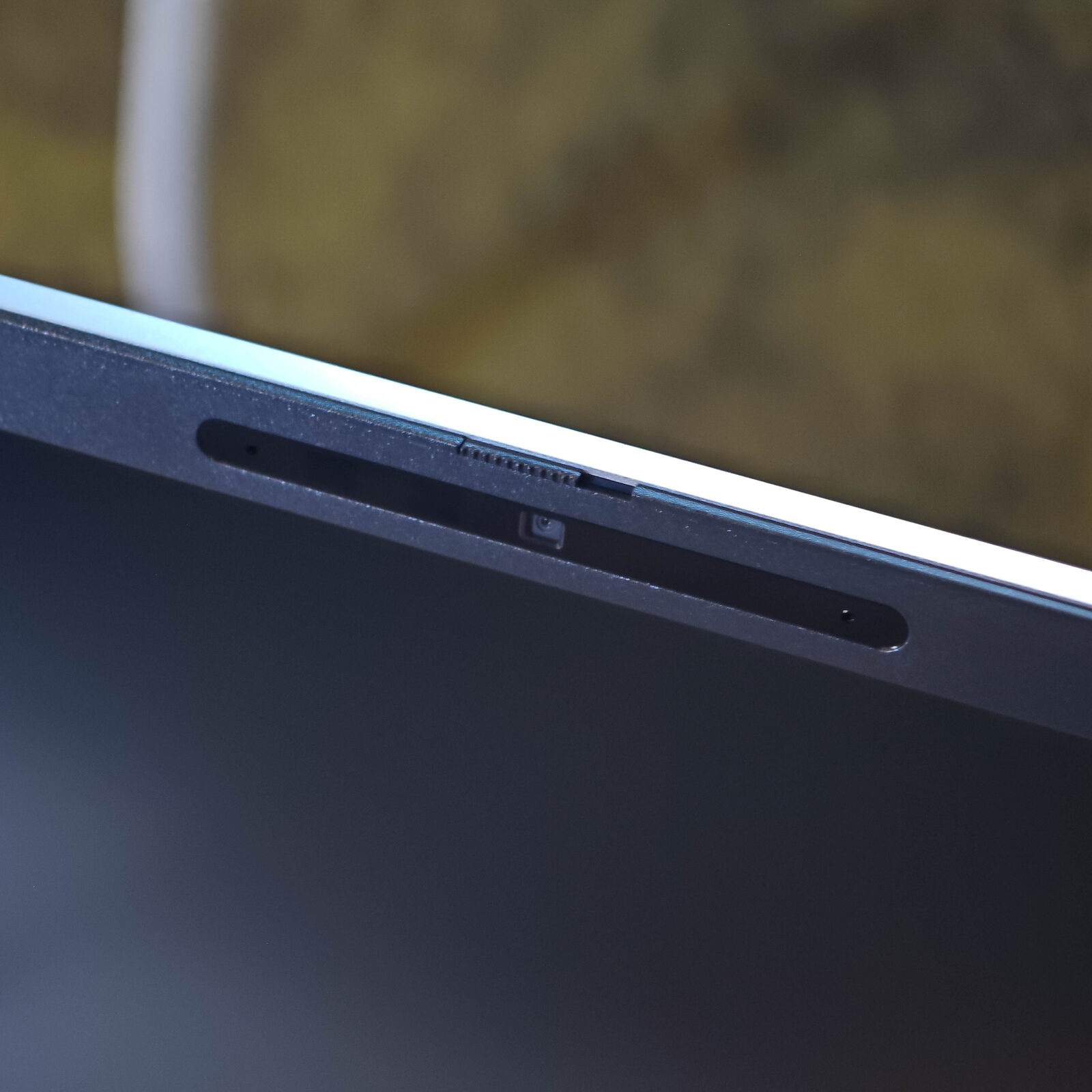 ภาพแกะกล่องสินค้า (Unboxing) แสดงสินค้าจริงและอุปกรณ์ภายในกล่อง ภาพที่ 6