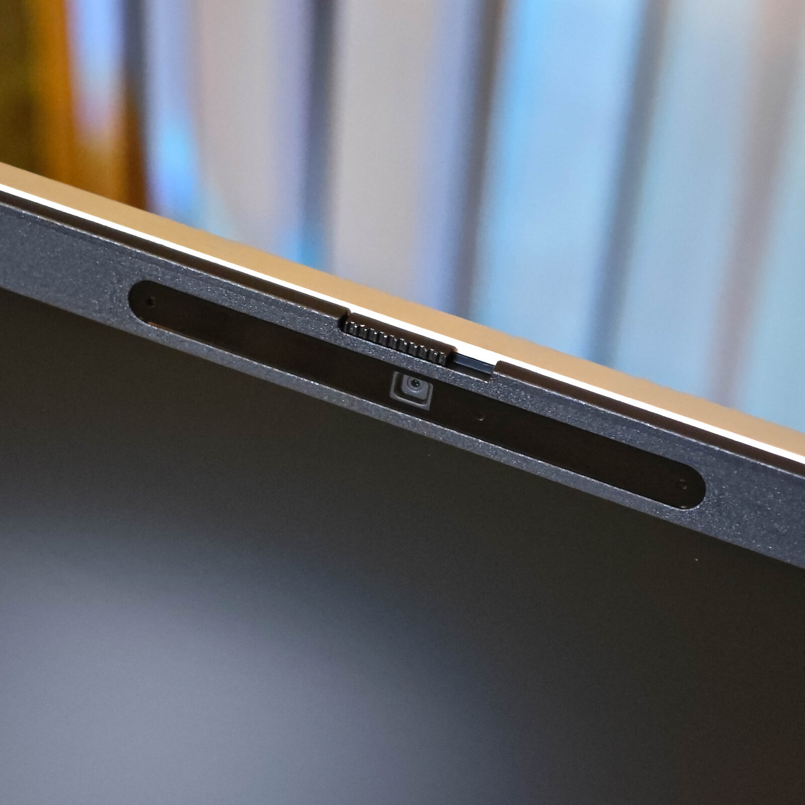 ภาพแกะกล่องสินค้า (Unboxing) แสดงสินค้าจริงและอุปกรณ์ภายในกล่อง ภาพที่ 7