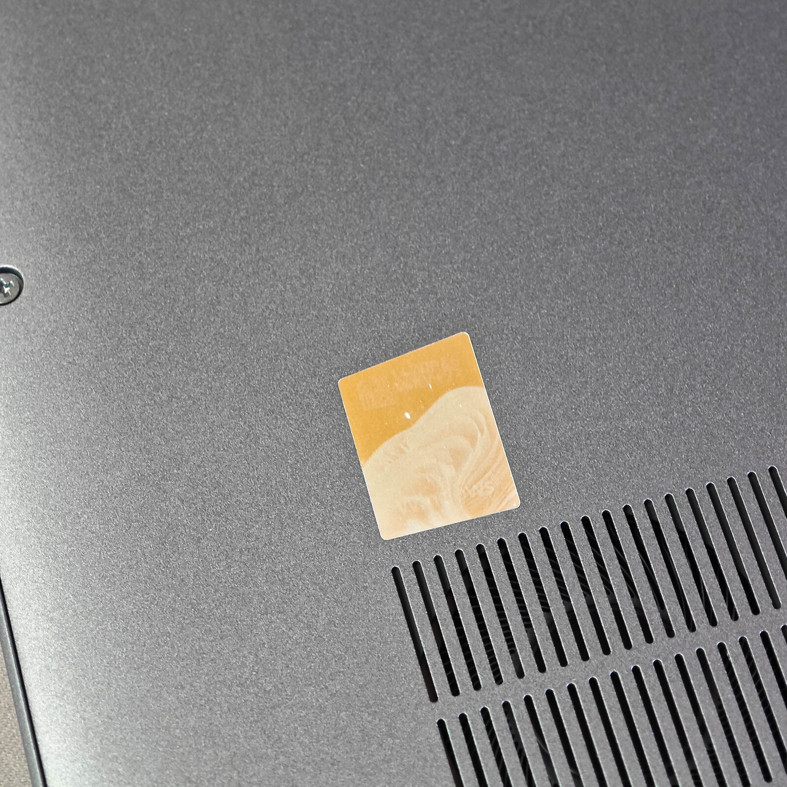 ภาพแกะกล่องสินค้า (Unboxing) แสดงสินค้าจริงและอุปกรณ์ภายในกล่อง ภาพที่ 10