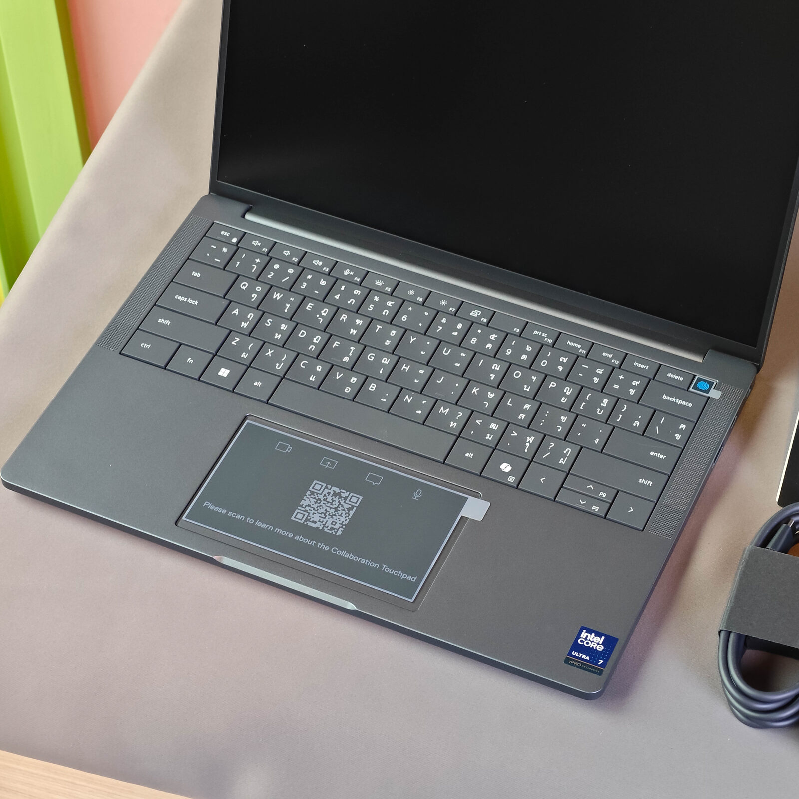 ภาพแกะกล่องสินค้า (Unboxing) แสดงสินค้าจริงและอุปกรณ์ภายในกล่อง ภาพที่ 2