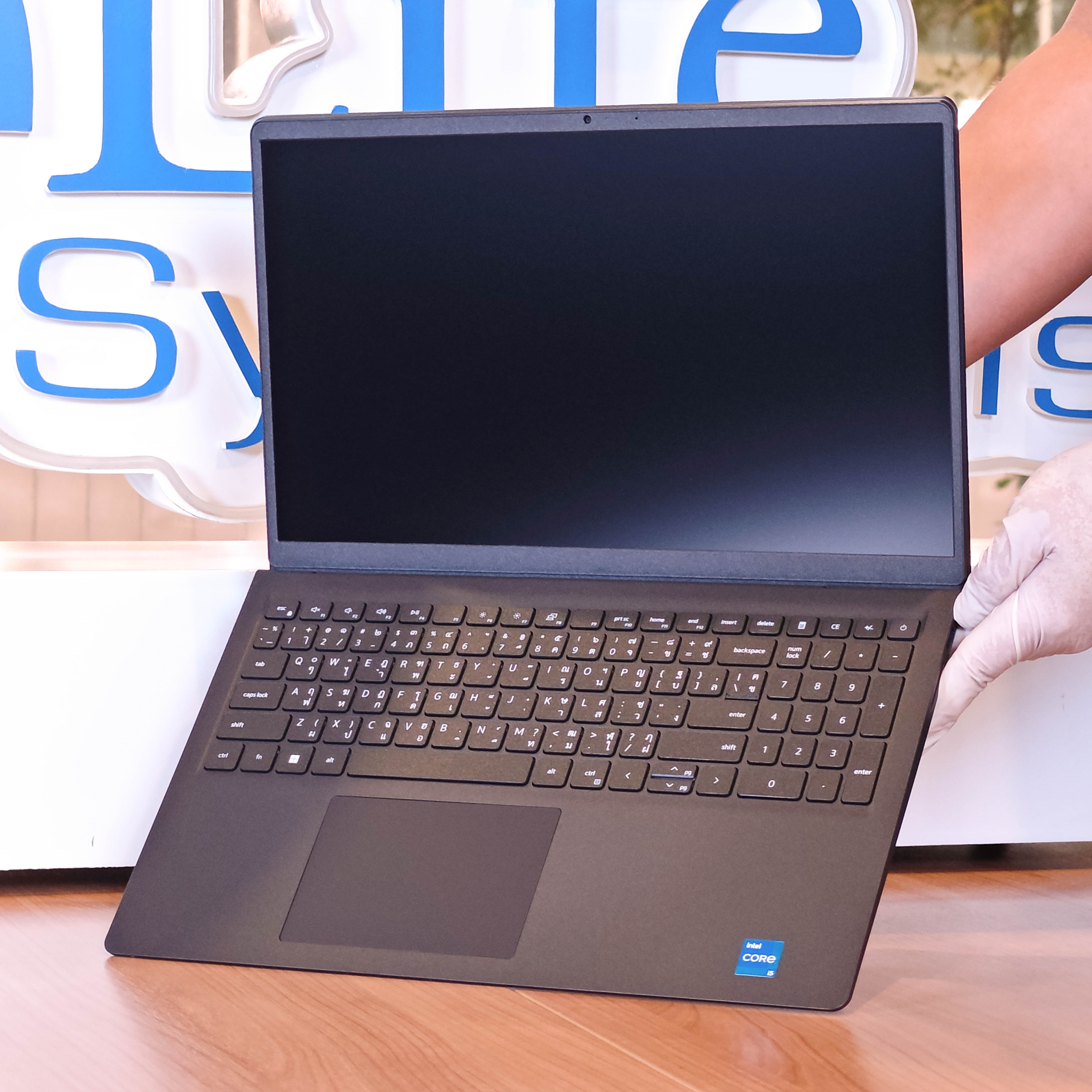 ภาพแกะกล่องสินค้า (Unboxing) แสดงสินค้าจริงและอุปกรณ์ภายในกล่อง ภาพที่ 1