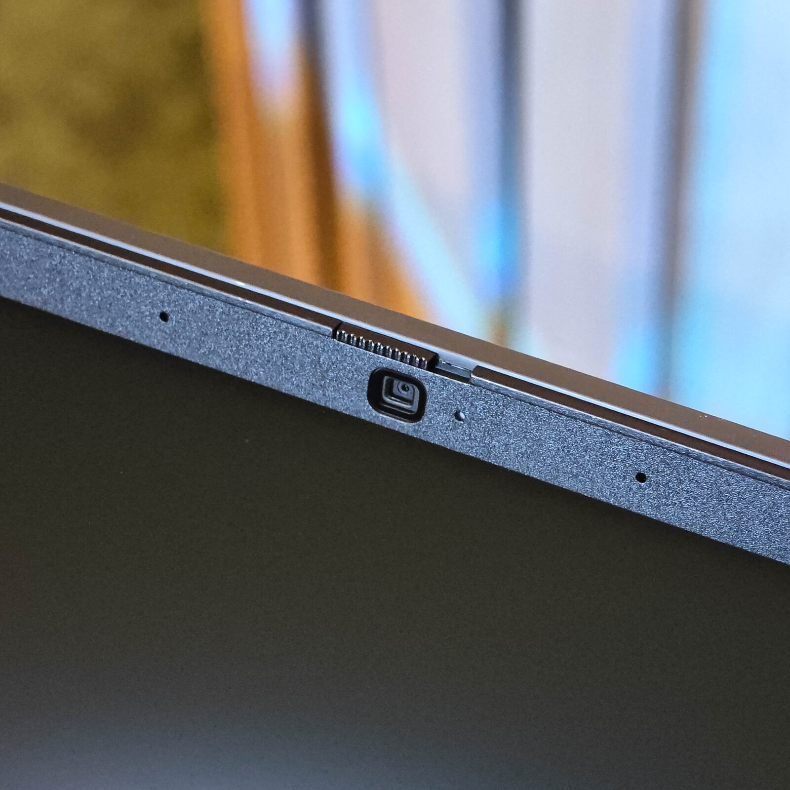 ภาพแกะกล่องสินค้า (Unboxing) แสดงสินค้าจริงและอุปกรณ์ภายในกล่อง ภาพที่ 6