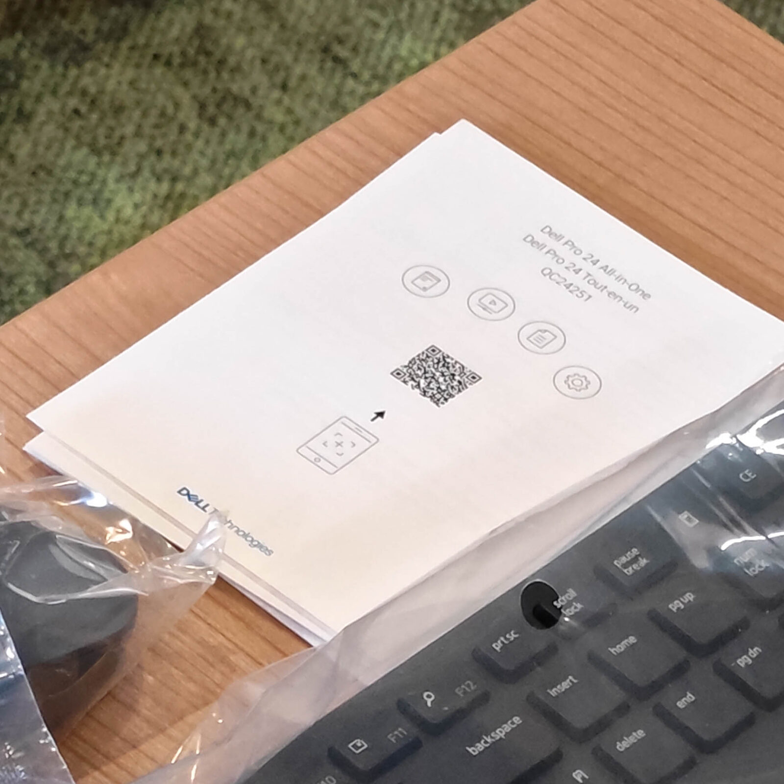 ภาพแกะกล่องสินค้า (Unboxing) แสดงสินค้าจริงและอุปกรณ์ภายในกล่อง ภาพที่ 9