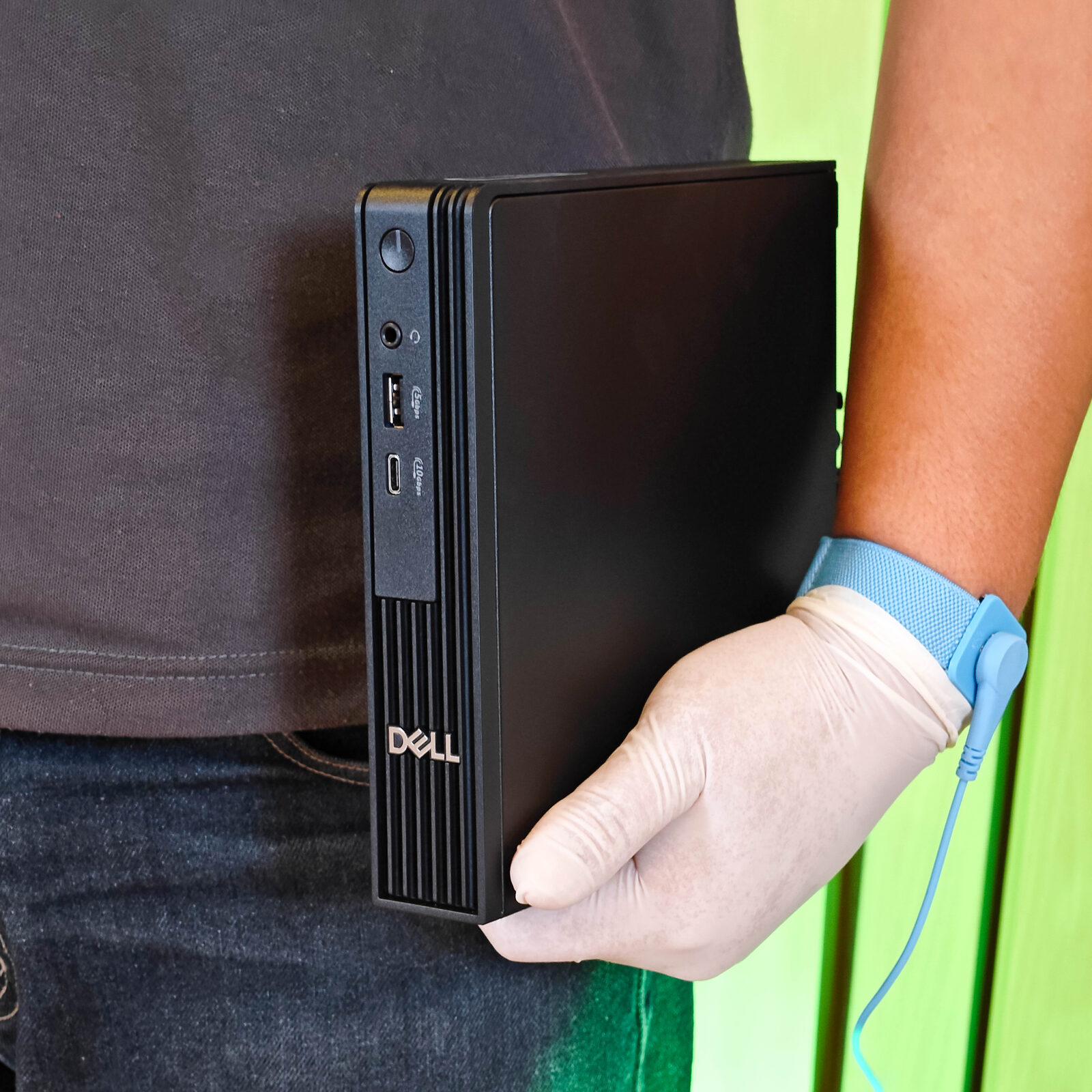 ภาพแกะกล่องสินค้า (Unboxing) แสดงสินค้าจริงและอุปกรณ์ภายในกล่อง ภาพที่ 1