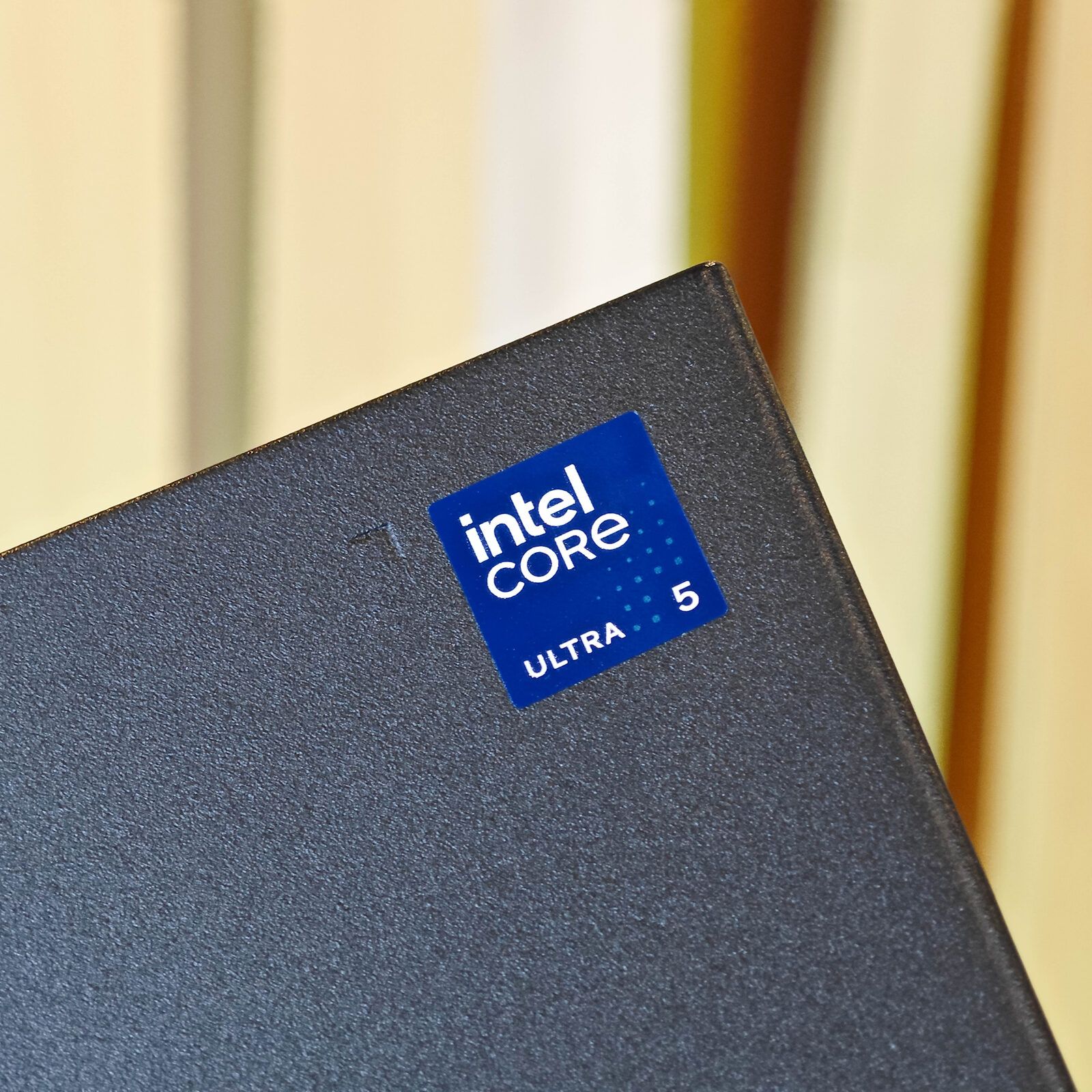 ภาพแกะกล่องสินค้า (Unboxing) แสดงสินค้าจริงและอุปกรณ์ภายในกล่อง ภาพที่ 5