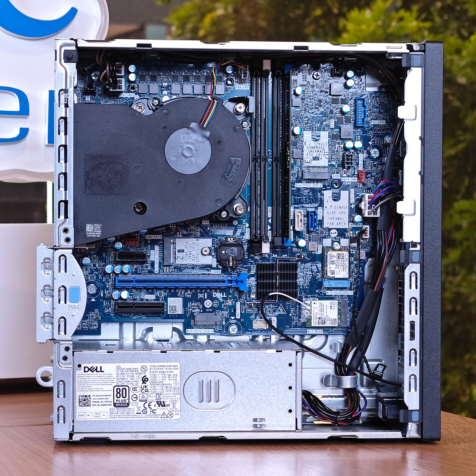 ภาพแกะกล่องสินค้า (Unboxing) แสดงสินค้าจริงและอุปกรณ์ภายในกล่อง ภาพที่ 3