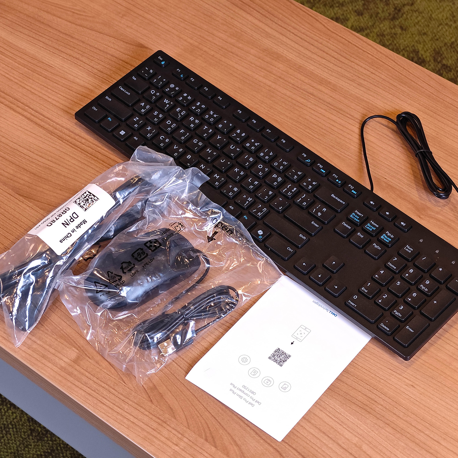 ภาพแกะกล่องสินค้า (Unboxing) แสดงสินค้าจริงและอุปกรณ์ภายในกล่อง ภาพที่ 9