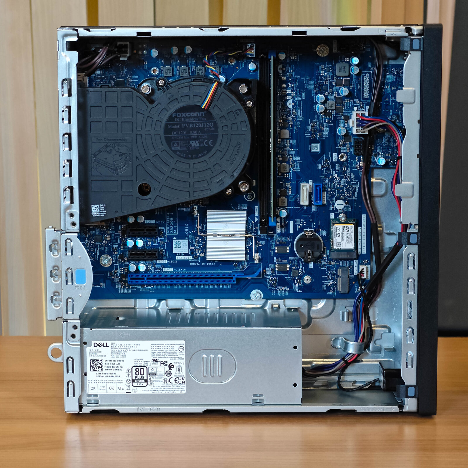 ภาพแกะกล่องสินค้า (Unboxing) แสดงสินค้าจริงและอุปกรณ์ภายในกล่อง ภาพที่ 4