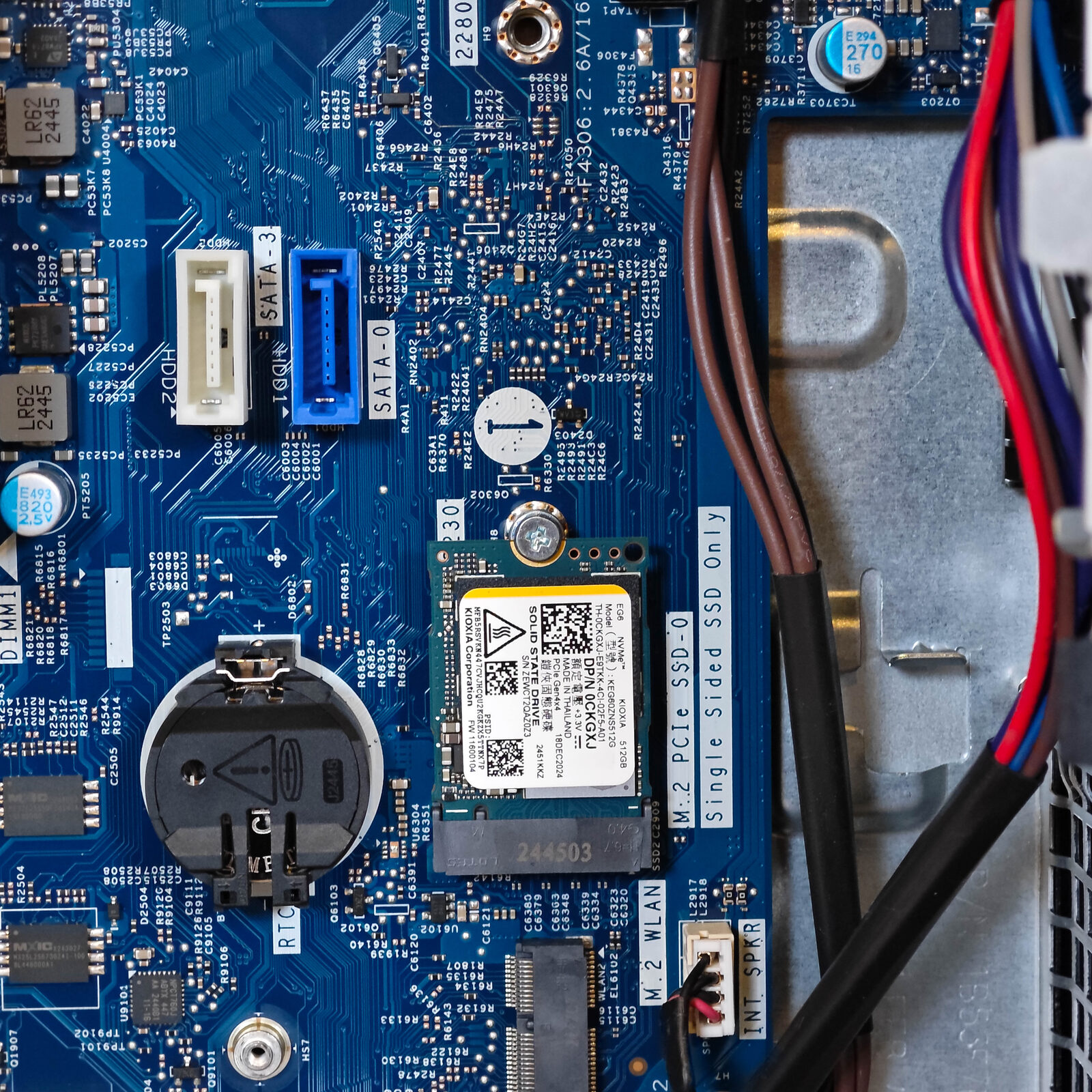 ภาพแกะกล่องสินค้า (Unboxing) แสดงสินค้าจริงและอุปกรณ์ภายในกล่อง ภาพที่ 8