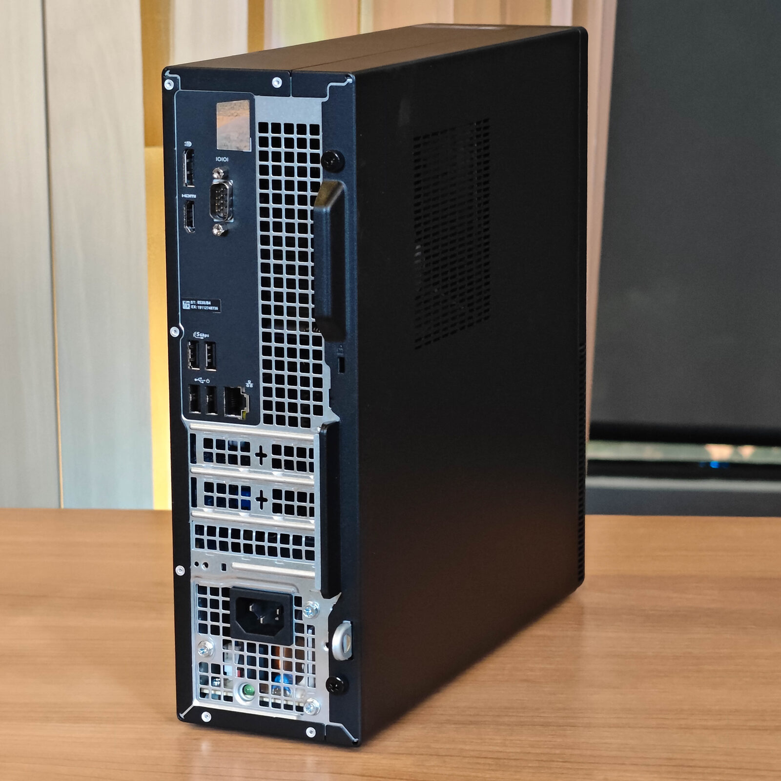 ภาพแกะกล่องสินค้า (Unboxing) แสดงสินค้าจริงและอุปกรณ์ภายในกล่อง ภาพที่ 3