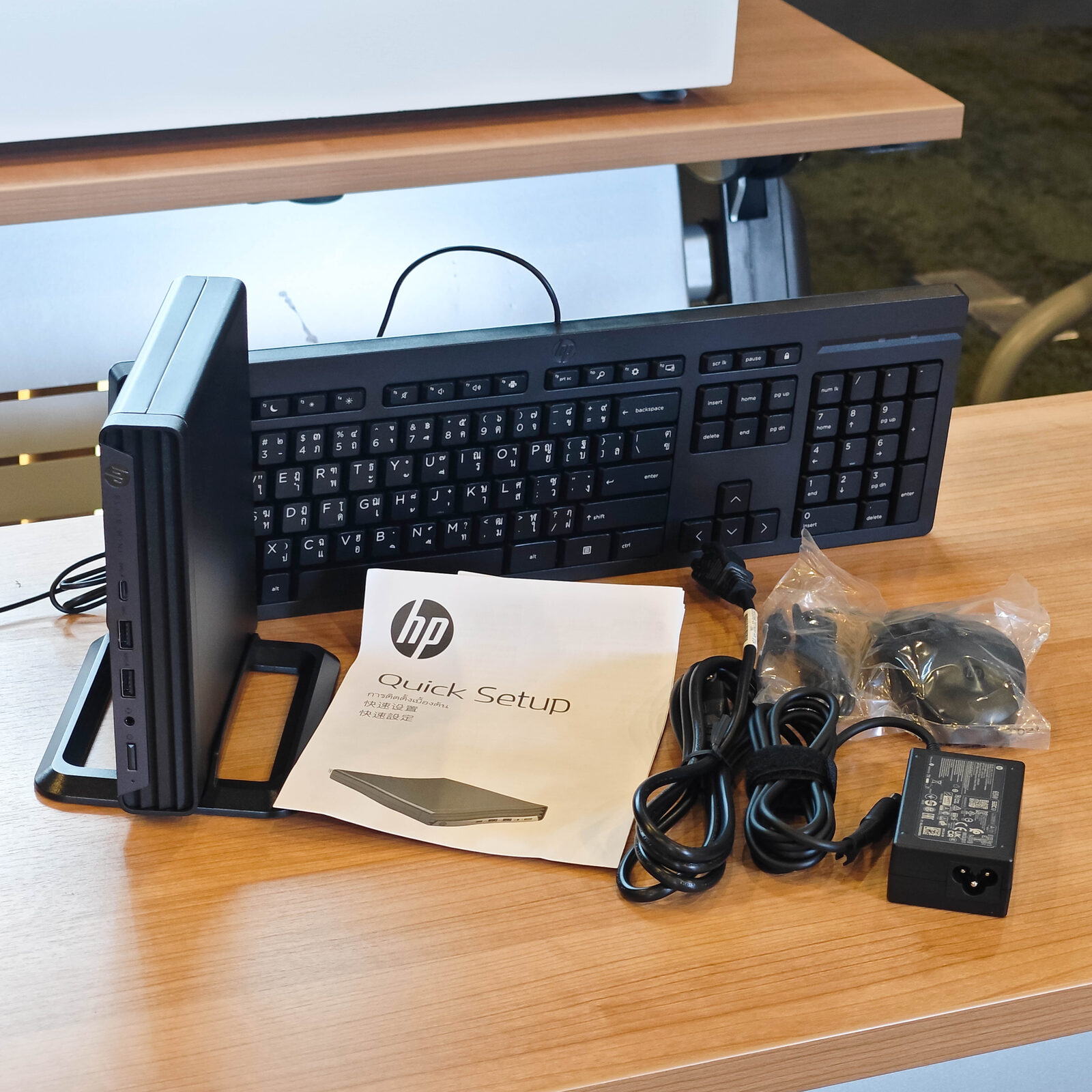 ภาพแกะกล่องสินค้า (Unboxing) แสดงสินค้าจริงและอุปกรณ์ภายในกล่อง ภาพที่ 2