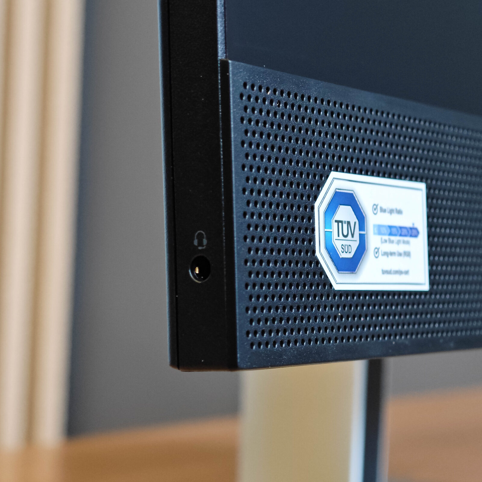 ภาพแกะกล่องสินค้า (Unboxing) แสดงสินค้าจริงและอุปกรณ์ภายในกล่อง ภาพที่ 5