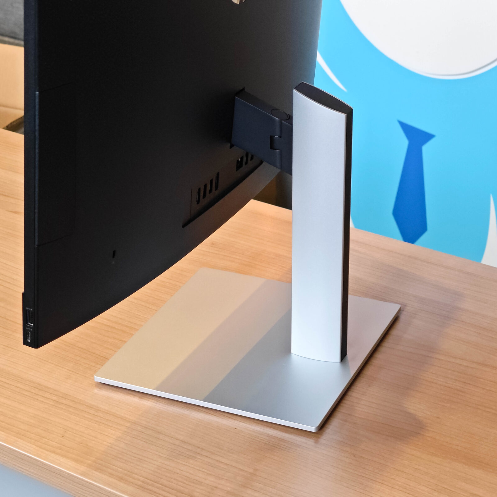 ภาพแกะกล่องสินค้า (Unboxing) แสดงสินค้าจริงและอุปกรณ์ภายในกล่อง ภาพที่ 9