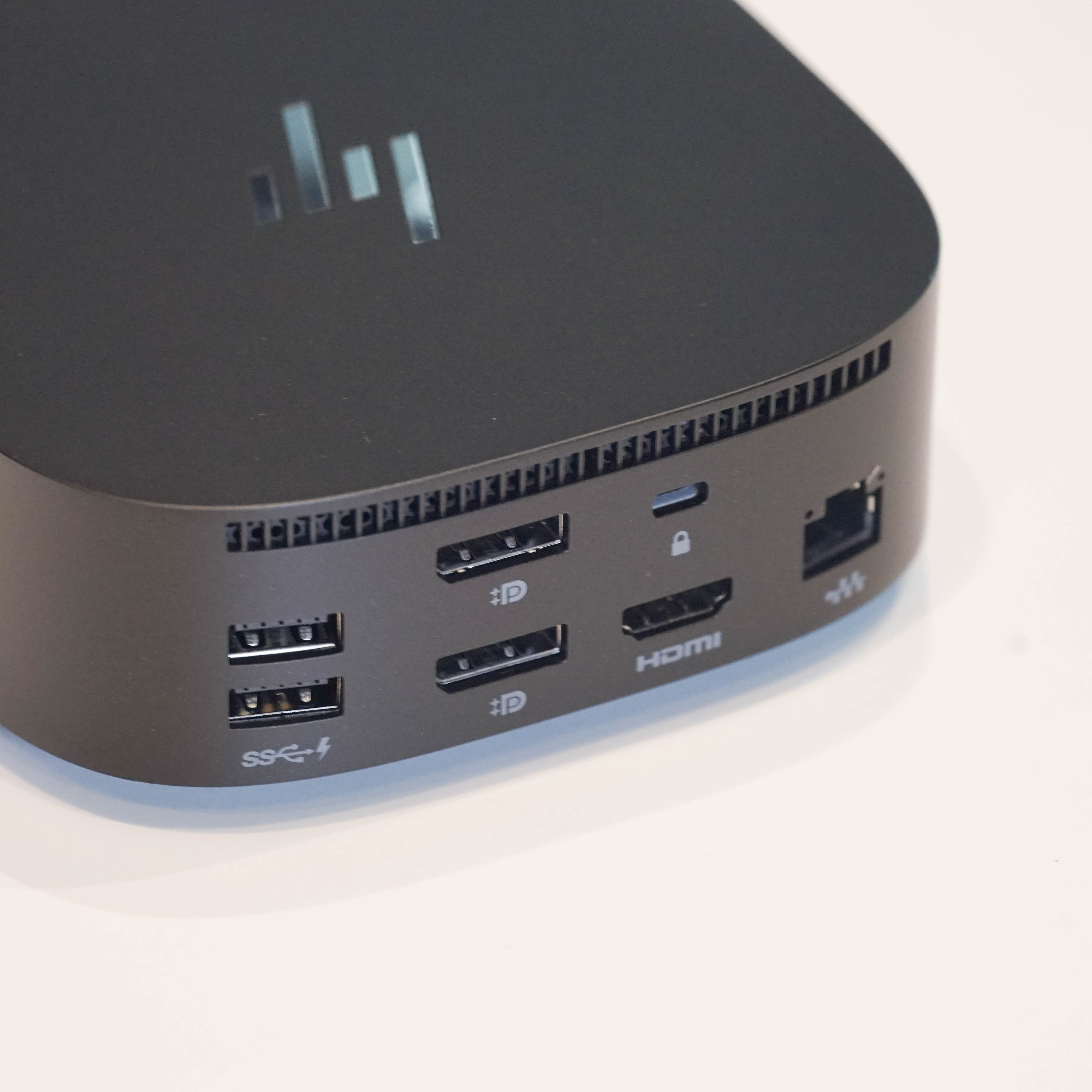 ภาพแกะกล่องสินค้า (Unboxing) แสดงสินค้าจริงและอุปกรณ์ภายในกล่อง ภาพที่ 3