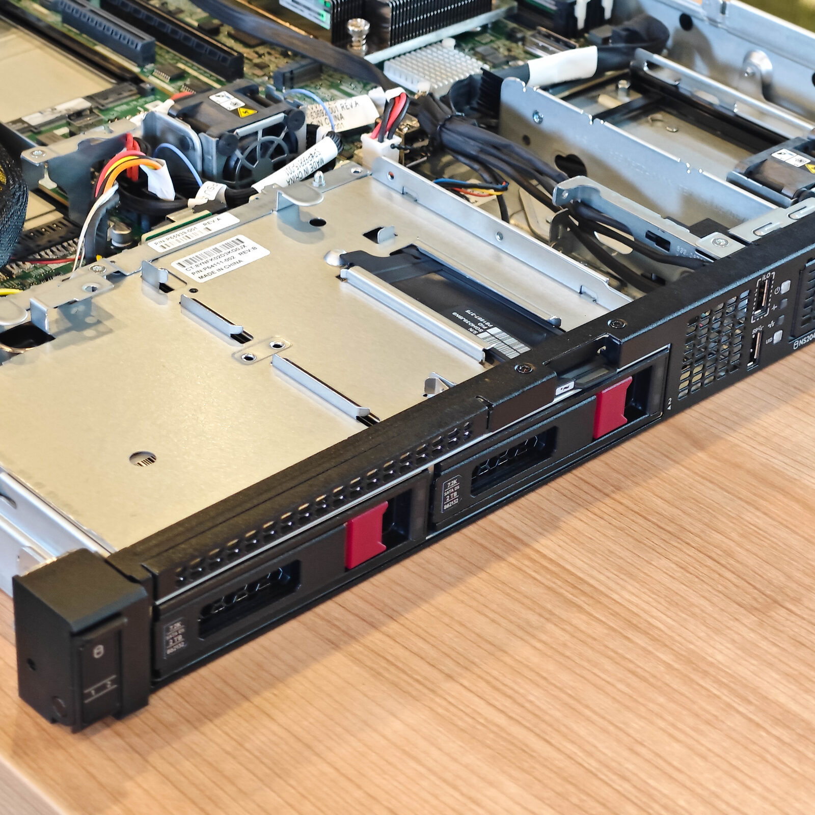 ภาพแกะกล่องสินค้า (Unboxing) แสดงสินค้าจริงและอุปกรณ์ภายในกล่อง ภาพที่ 9