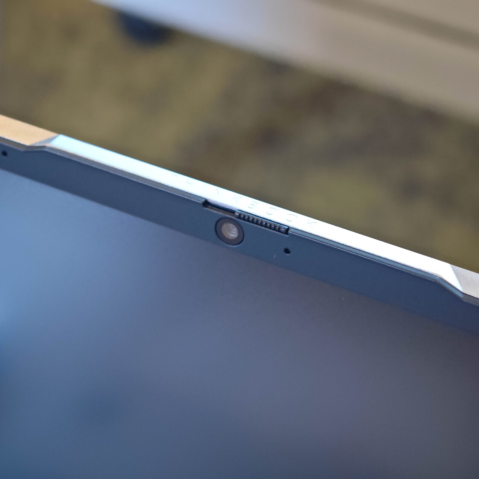 ภาพแกะกล่องสินค้า (Unboxing) แสดงสินค้าจริงและอุปกรณ์ภายในกล่อง ภาพที่ 3