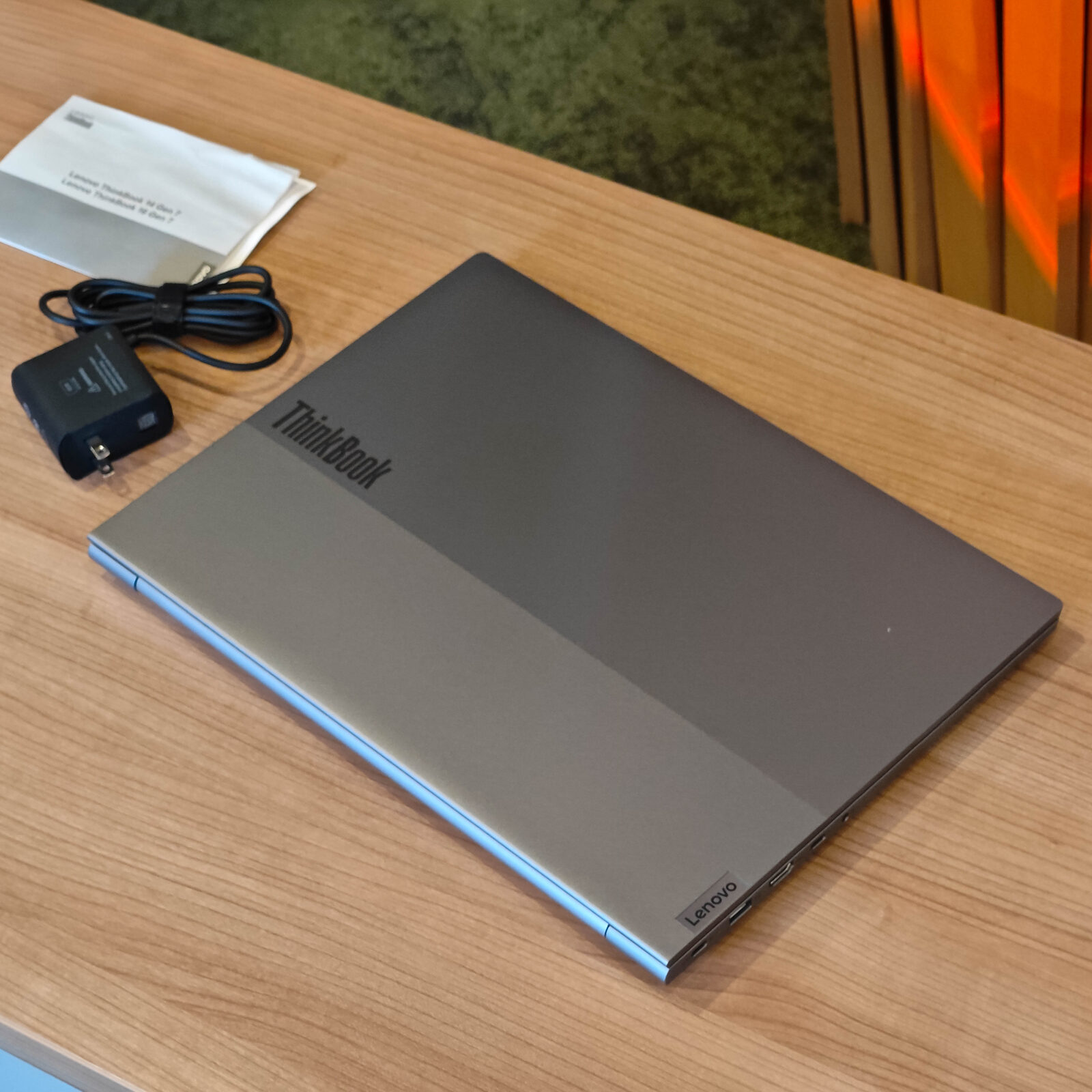 ภาพแกะกล่องสินค้า (Unboxing) แสดงสินค้าจริงและอุปกรณ์ภายในกล่อง ภาพที่ 3