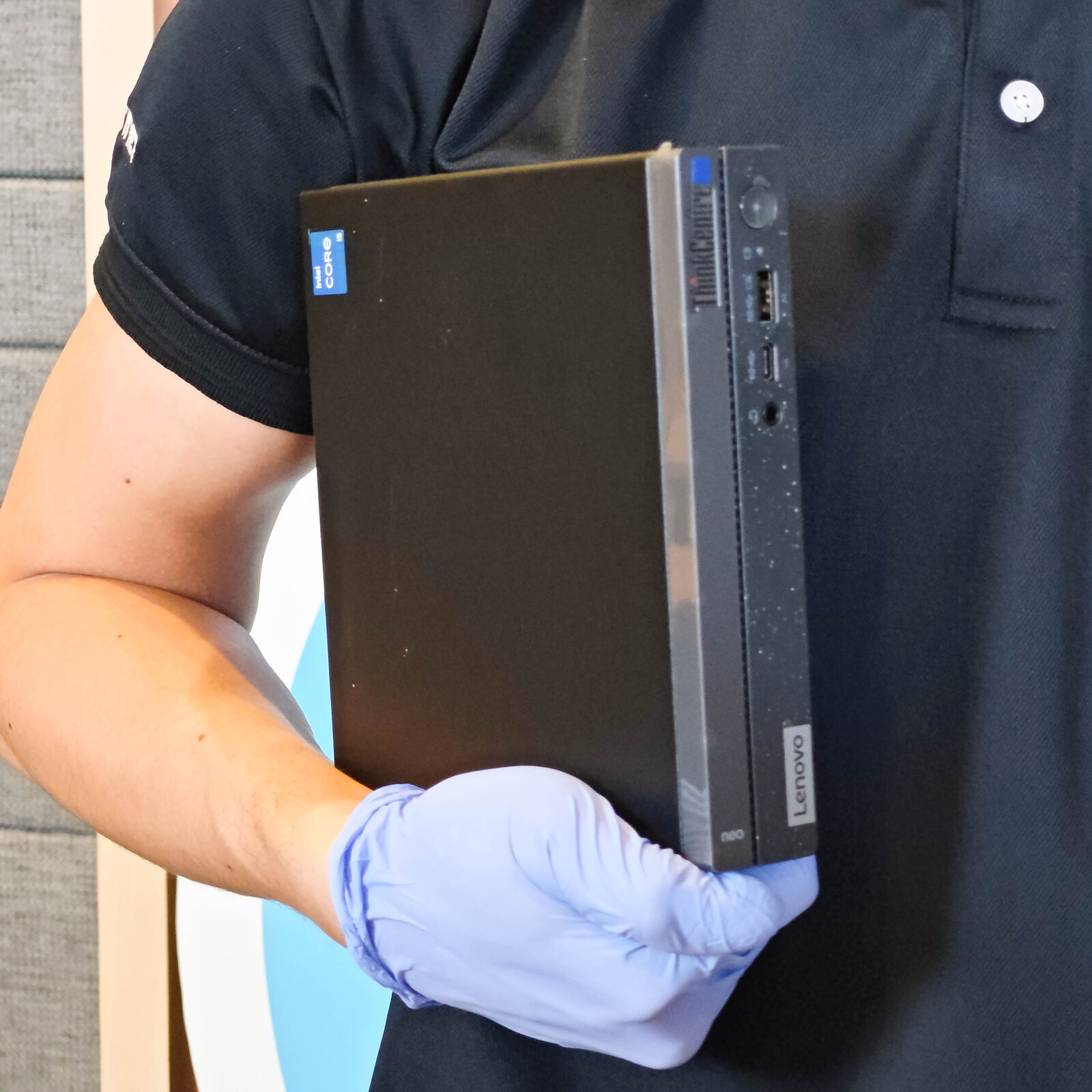 ภาพแกะกล่องสินค้า (Unboxing) แสดงสินค้าจริงและอุปกรณ์ภายในกล่อง ภาพที่ 1