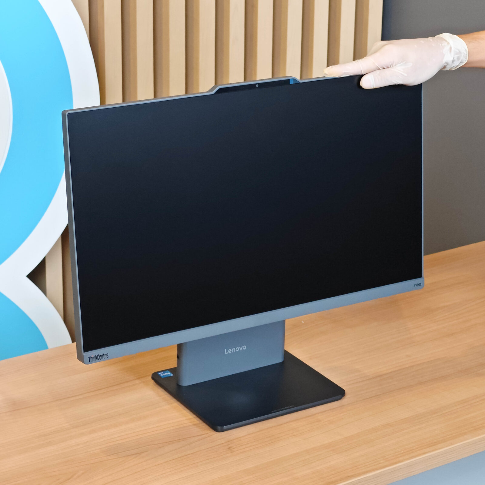 ภาพแกะกล่องสินค้า (Unboxing) แสดงสินค้าจริงและอุปกรณ์ภายในกล่อง ภาพที่ 1