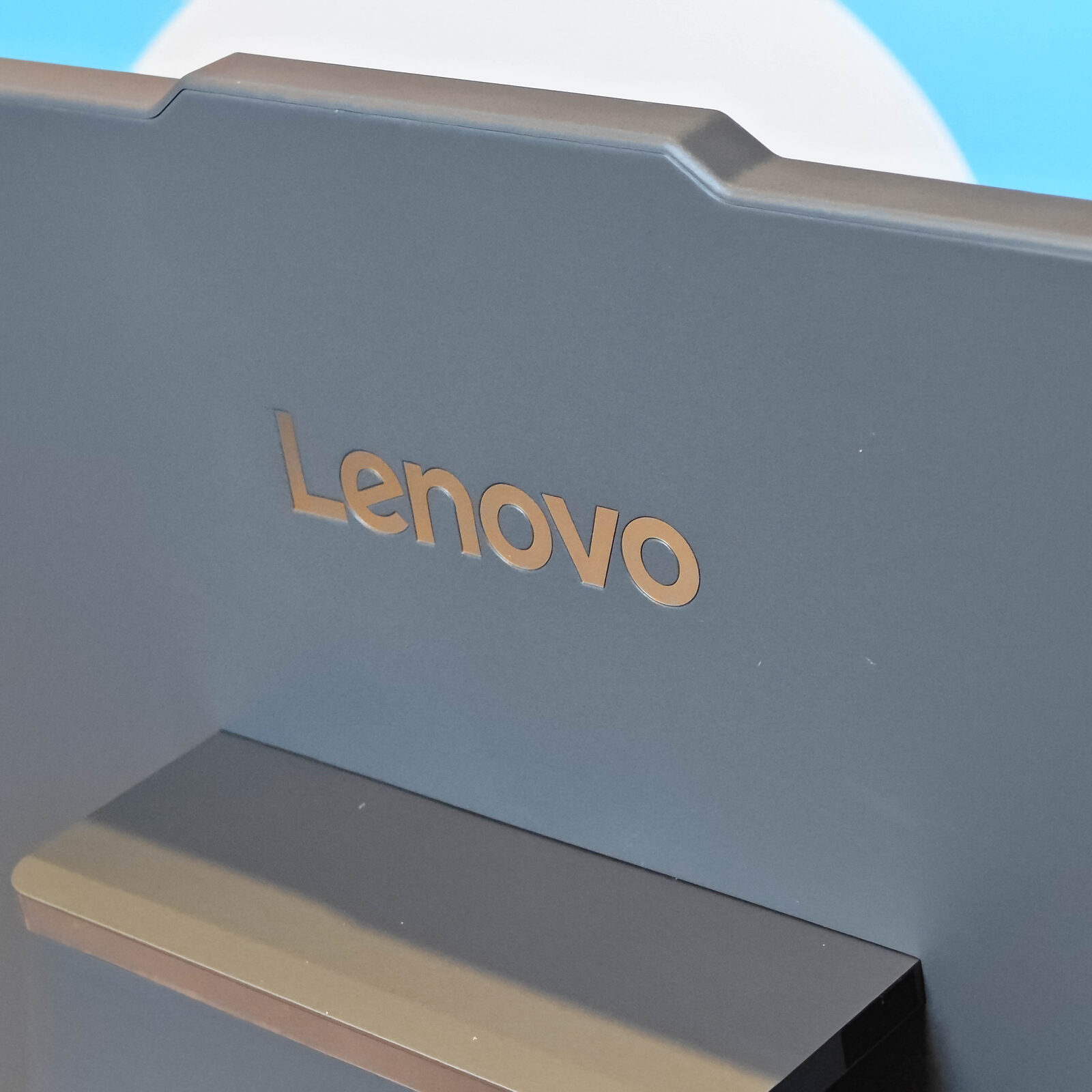 ภาพแกะกล่องสินค้า (Unboxing) แสดงสินค้าจริงและอุปกรณ์ภายในกล่อง ภาพที่ 4