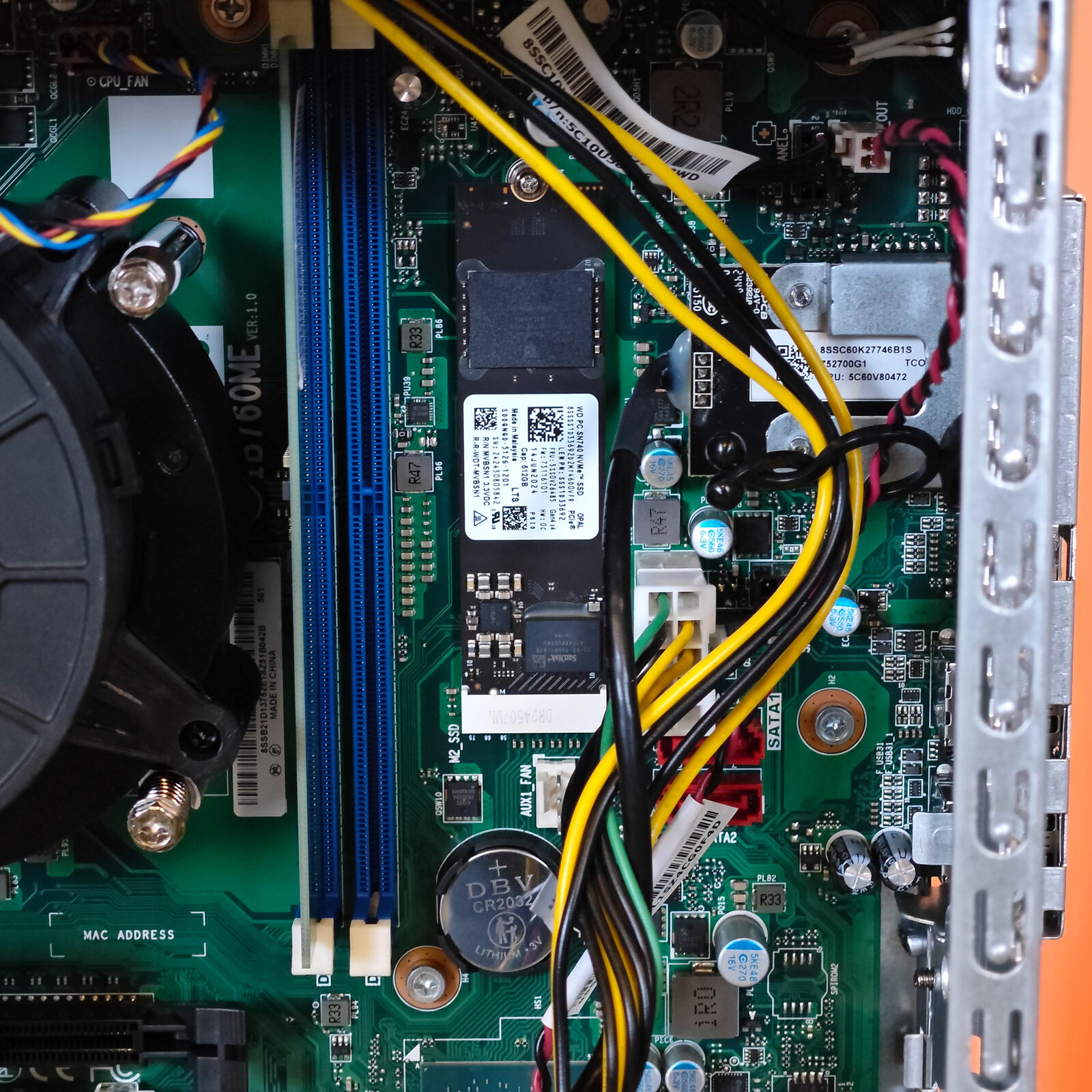 ภาพแกะกล่องสินค้า (Unboxing) แสดงสินค้าจริงและอุปกรณ์ภายในกล่อง ภาพที่ 6