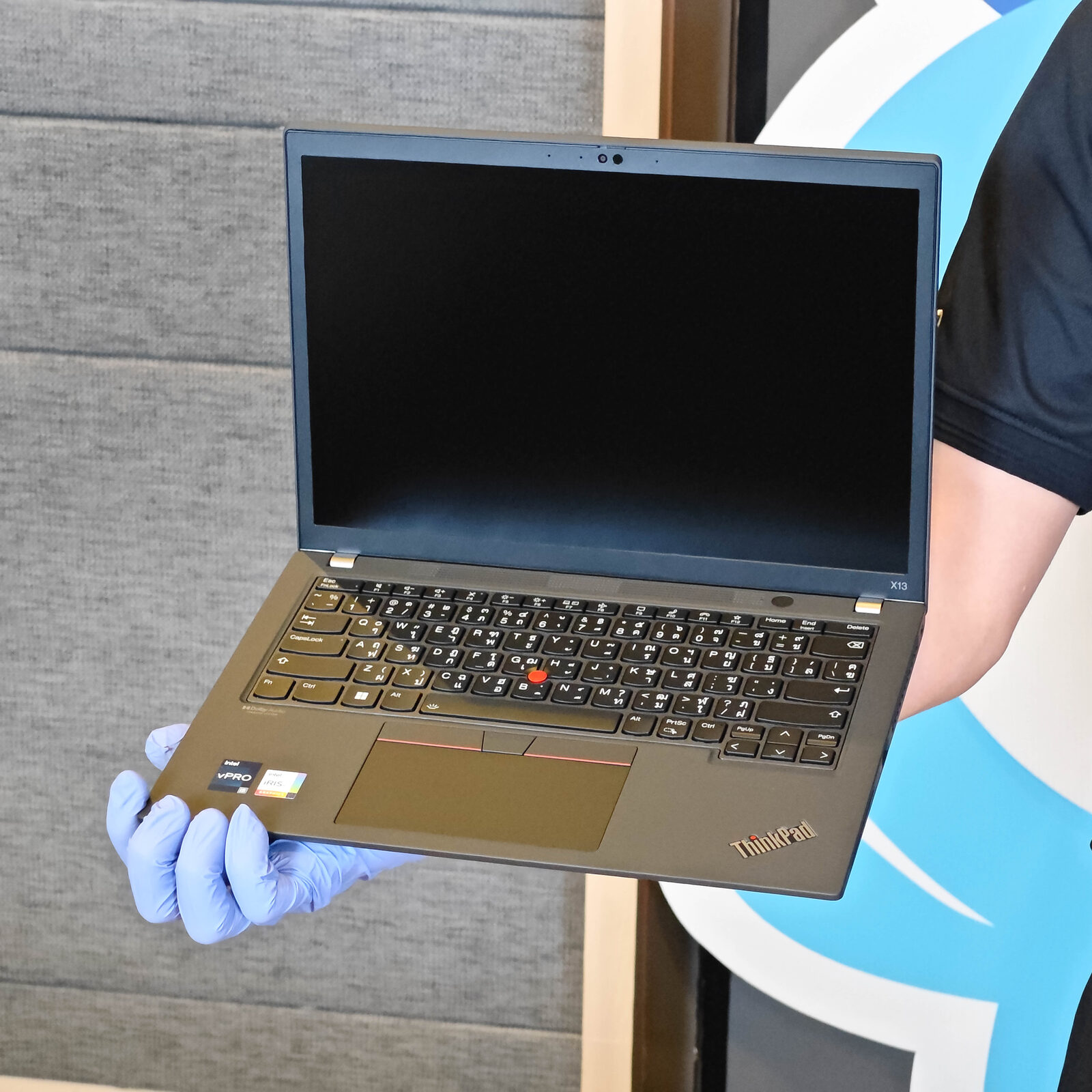 ภาพแกะกล่องสินค้า (Unboxing) แสดงสินค้าจริงและอุปกรณ์ภายในกล่อง ภาพที่ 1