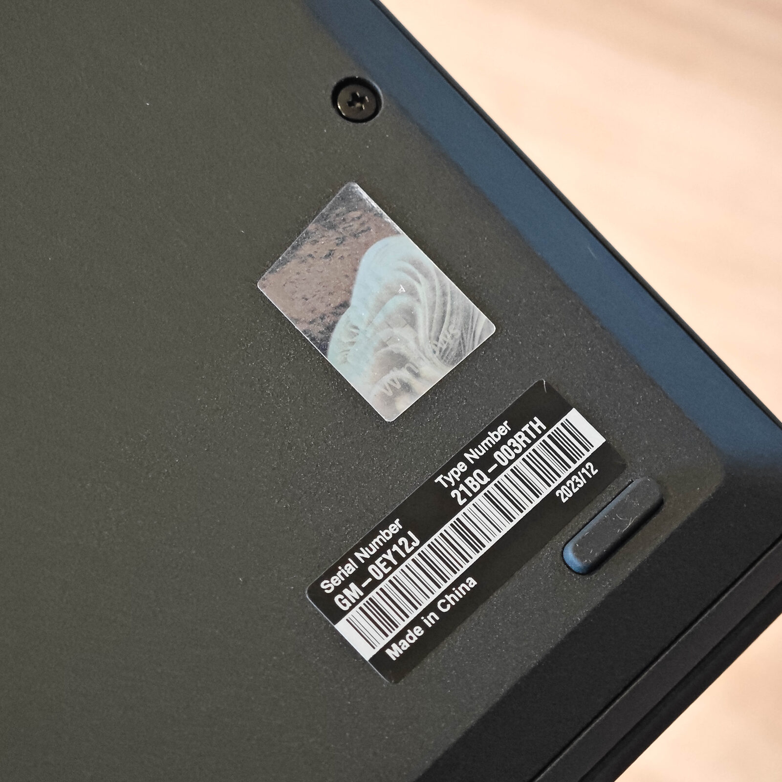 ภาพแกะกล่องสินค้า (Unboxing) แสดงสินค้าจริงและอุปกรณ์ภายในกล่อง ภาพที่ 10