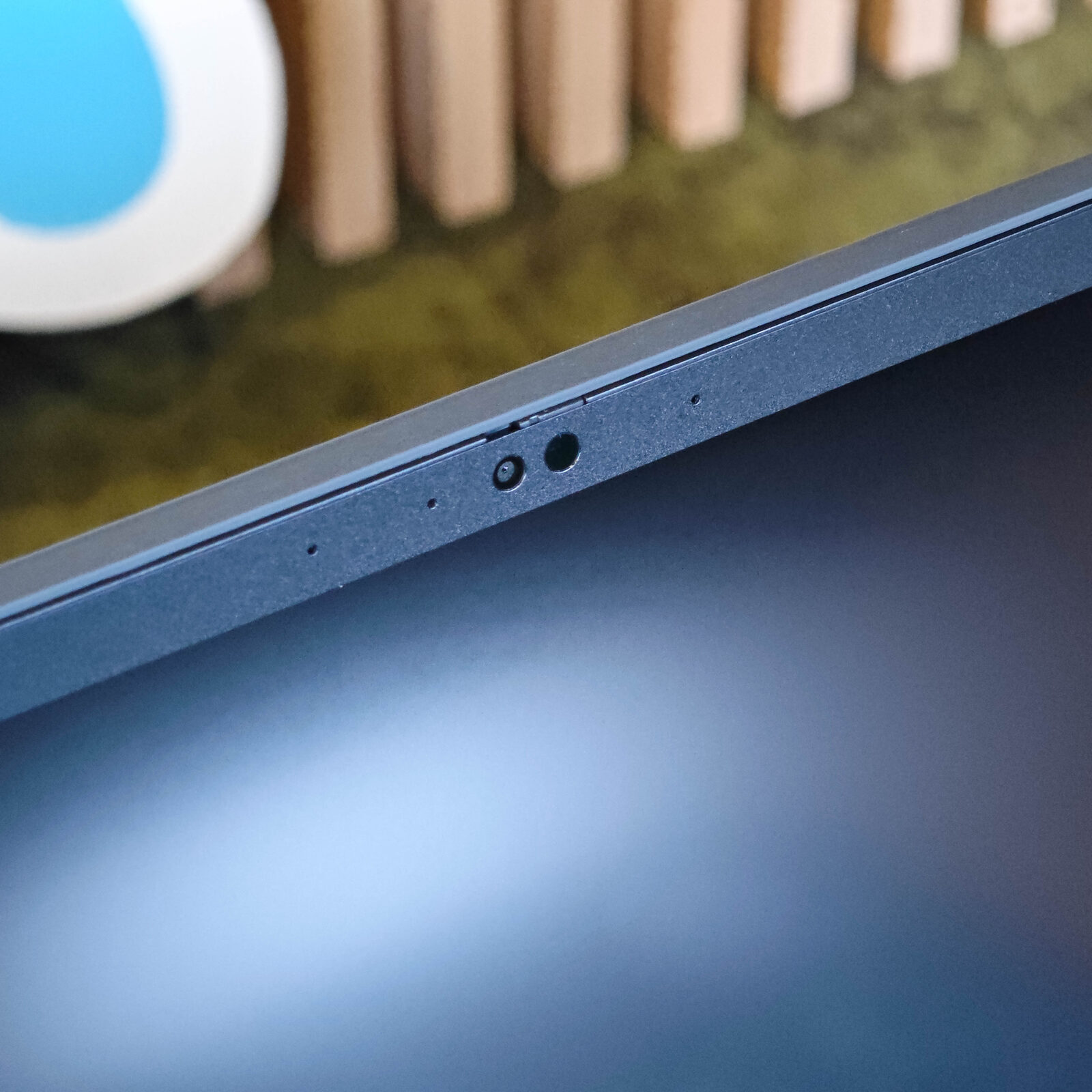 ภาพแกะกล่องสินค้า (Unboxing) แสดงสินค้าจริงและอุปกรณ์ภายในกล่อง ภาพที่ 3