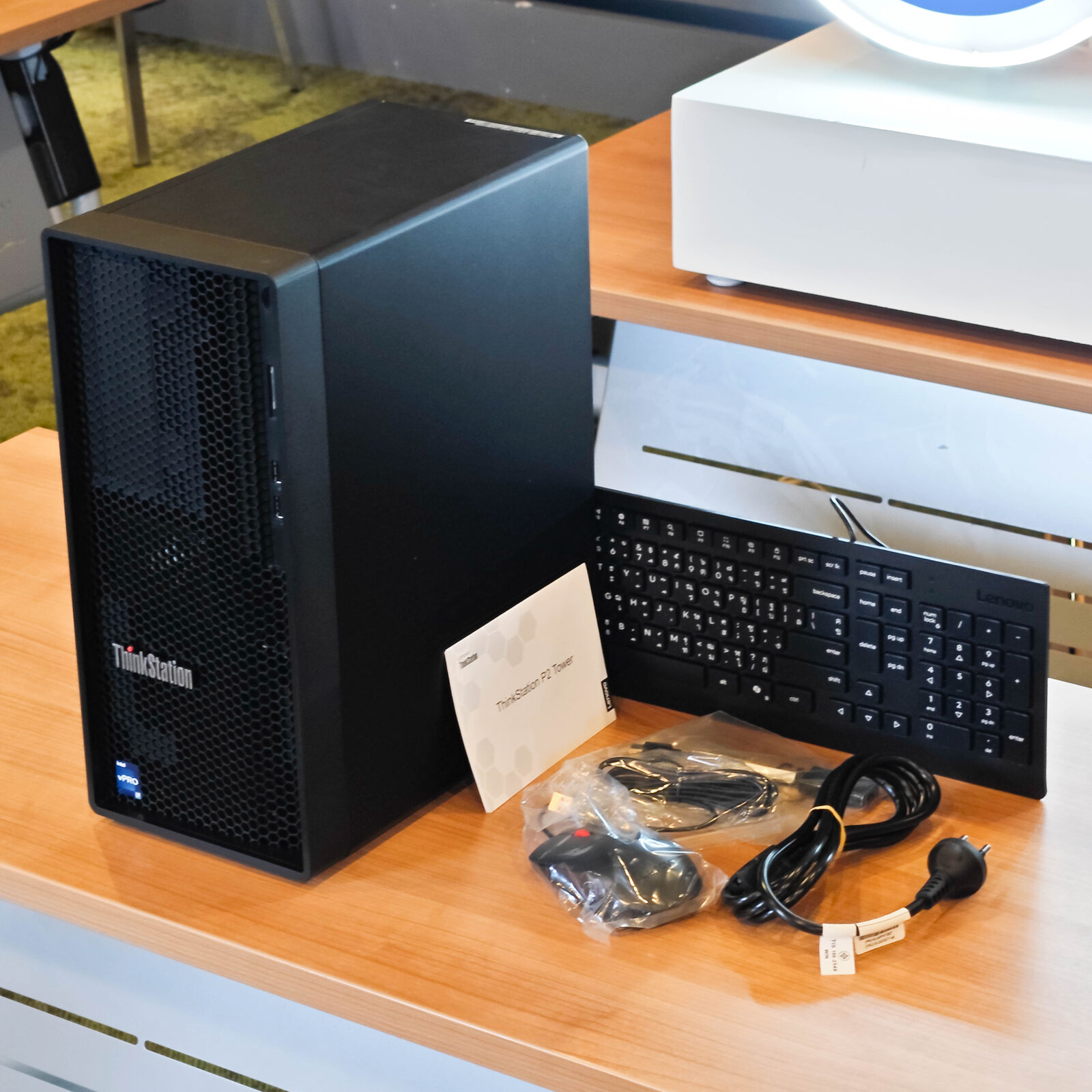 ภาพแกะกล่องสินค้า (Unboxing) แสดงสินค้าจริงและอุปกรณ์ภายในกล่อง ภาพที่ 2